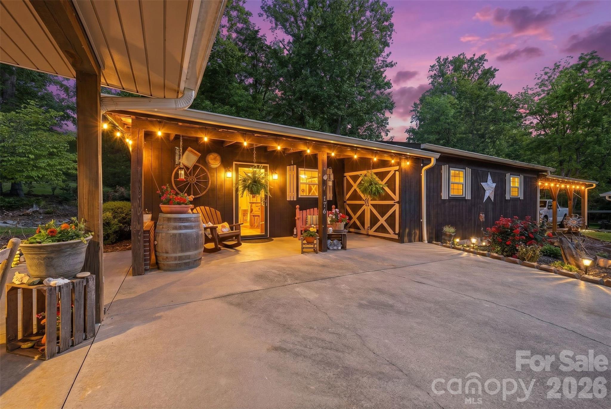 176 + 174 Oak Hollow Road — Union Grove