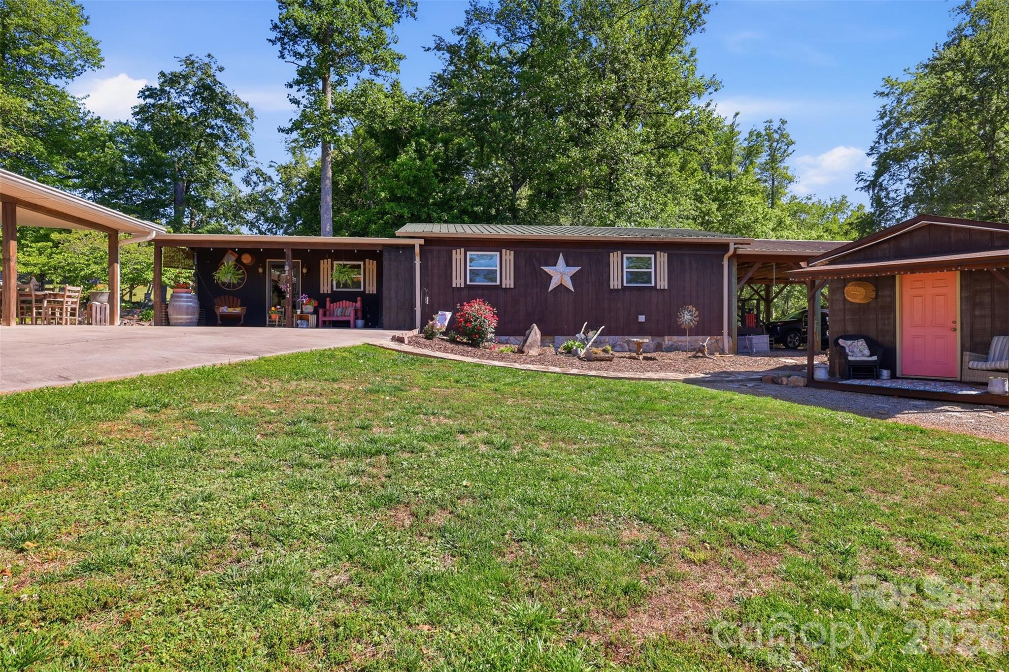 176 + 174 Oak Hollow Road — Union Grove