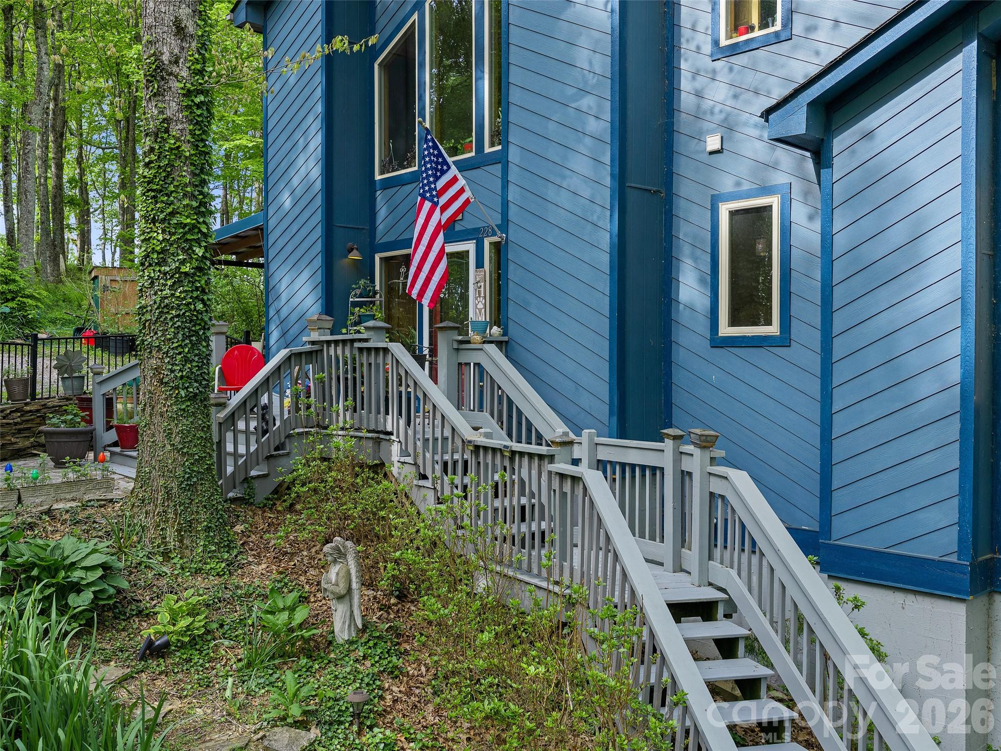 228 Continental Divide Road — Spruce Pine
