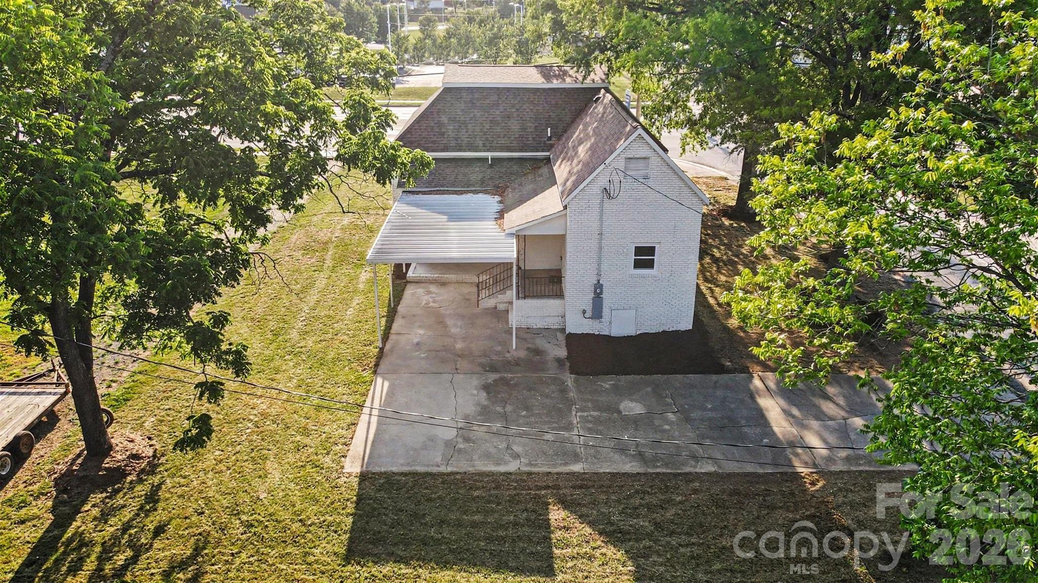 405 Aquadale Road — Albemarle