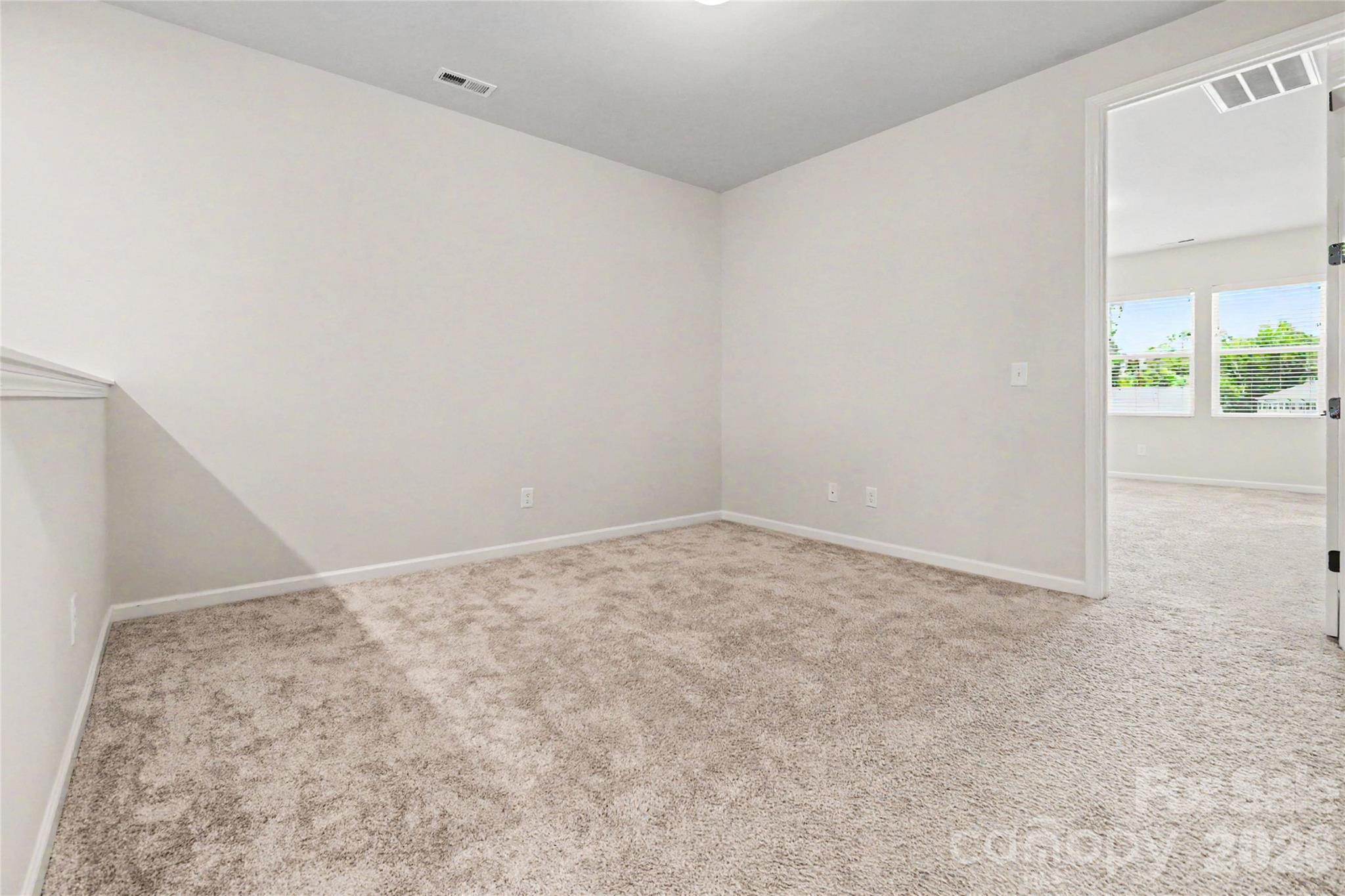 908 Kinsey Alley — Charlotte