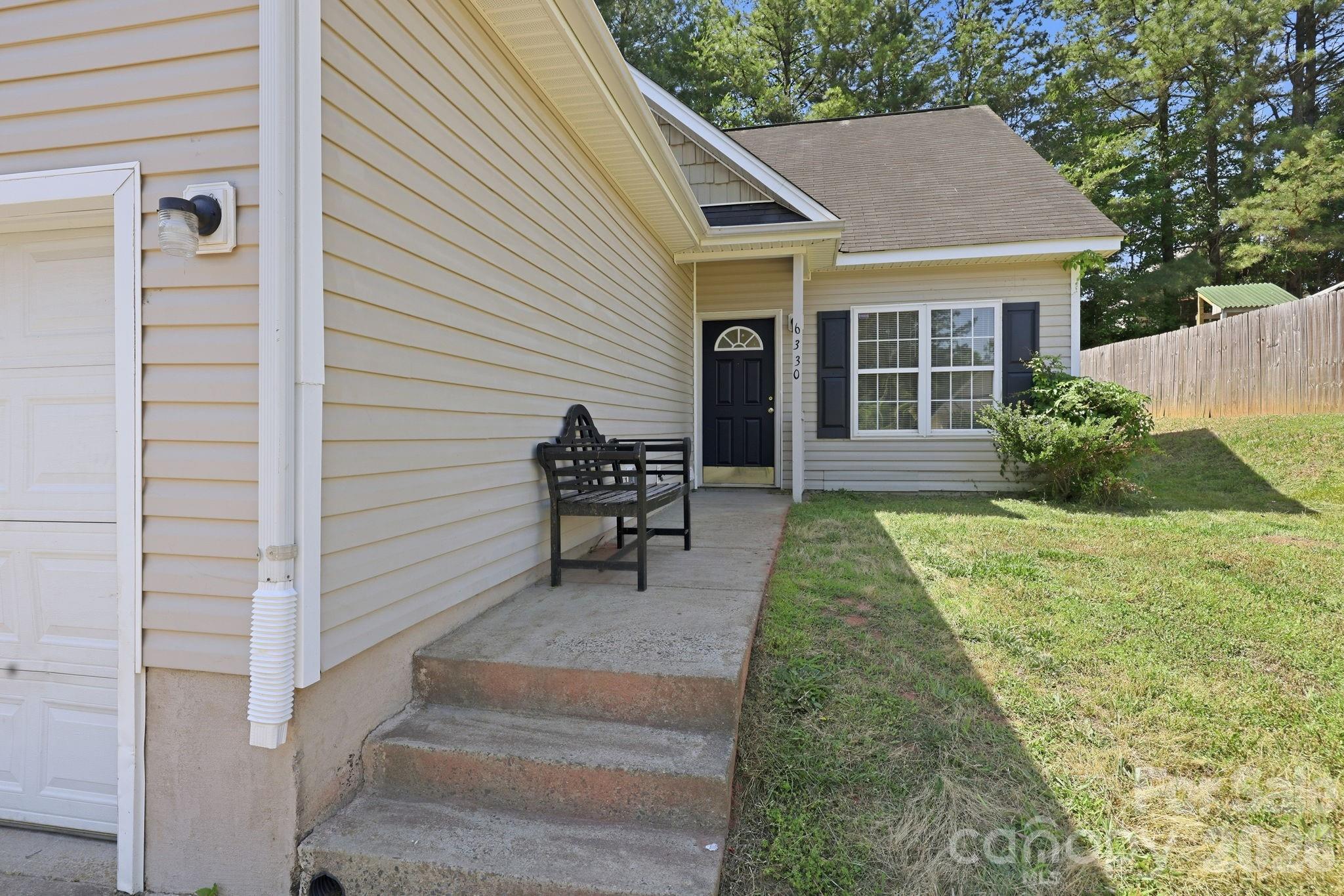 6330 Derryfield Drive — Charlotte