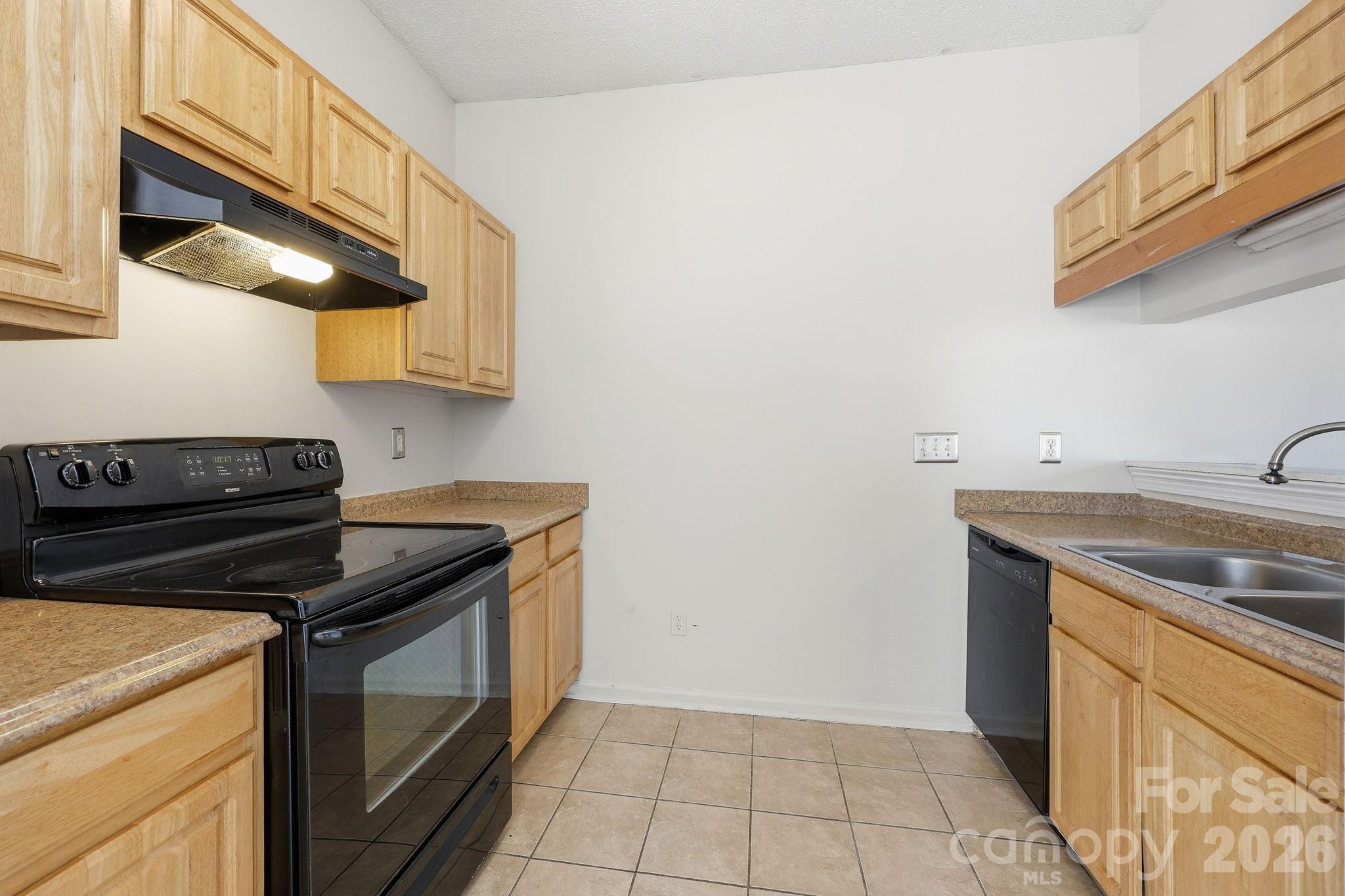 6330 Derryfield Drive — Charlotte