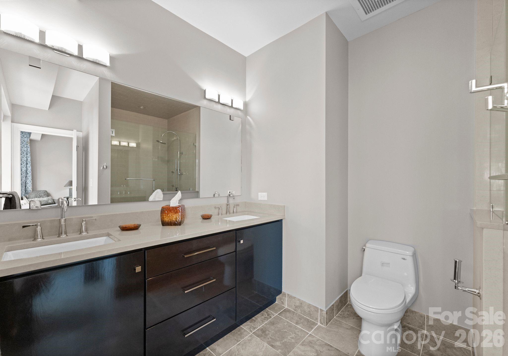 400 N Church Street #422 — Charlotte