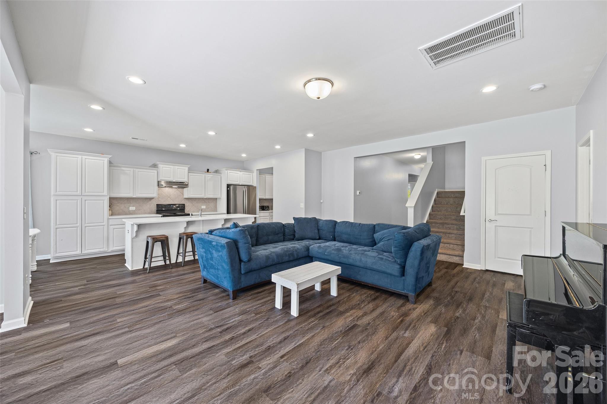 14435 Maritime Drive — Lancaster