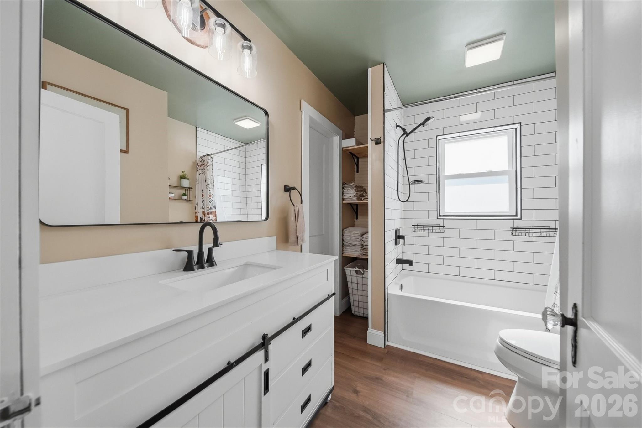 4039 Hartland Road — Lenoir