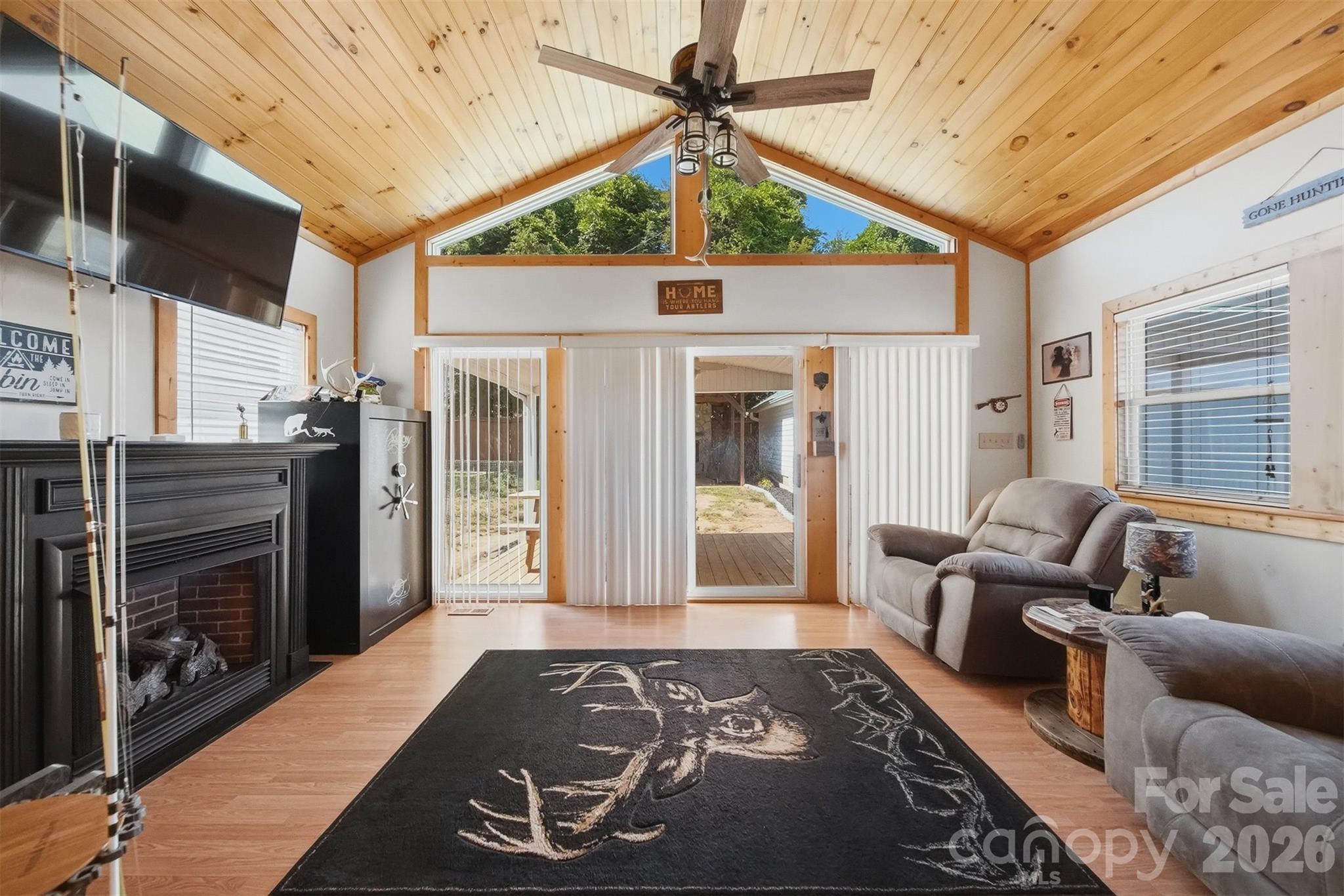 4039 Hartland Road — Lenoir