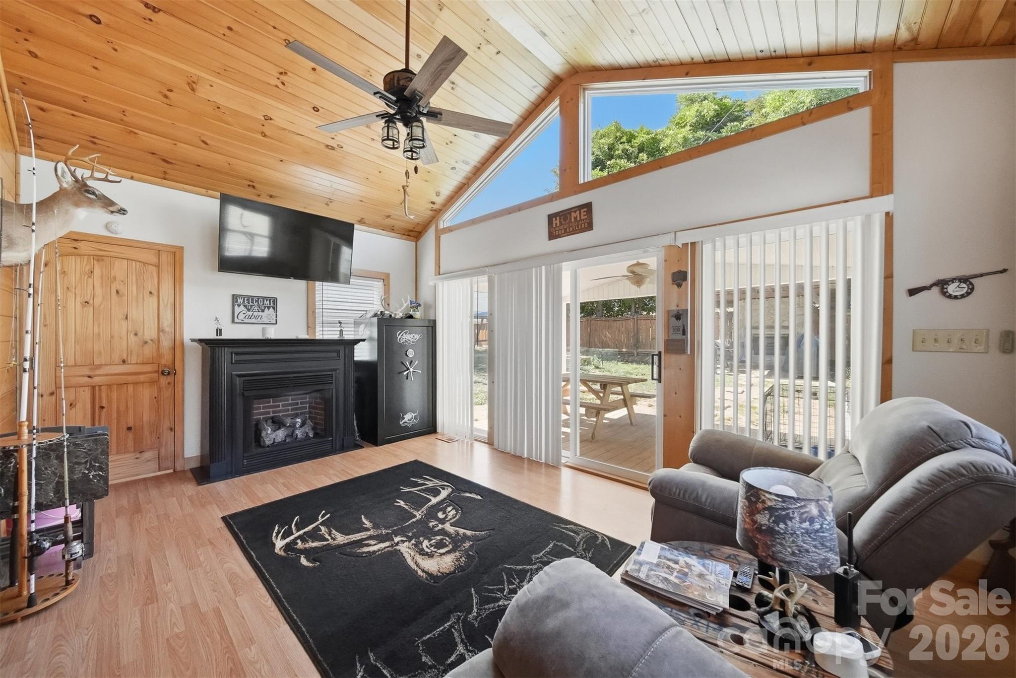 4039 Hartland Road — Lenoir
