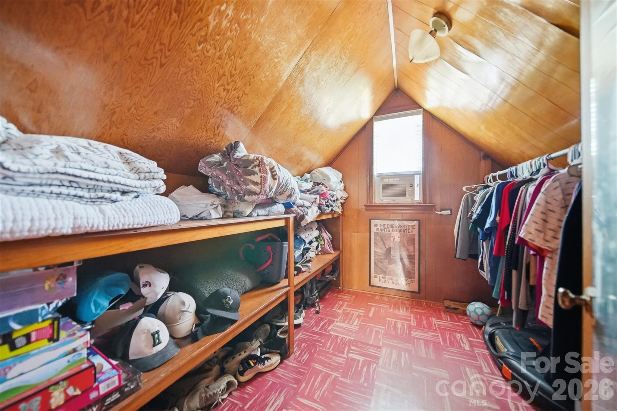 4039 Hartland Road — Lenoir