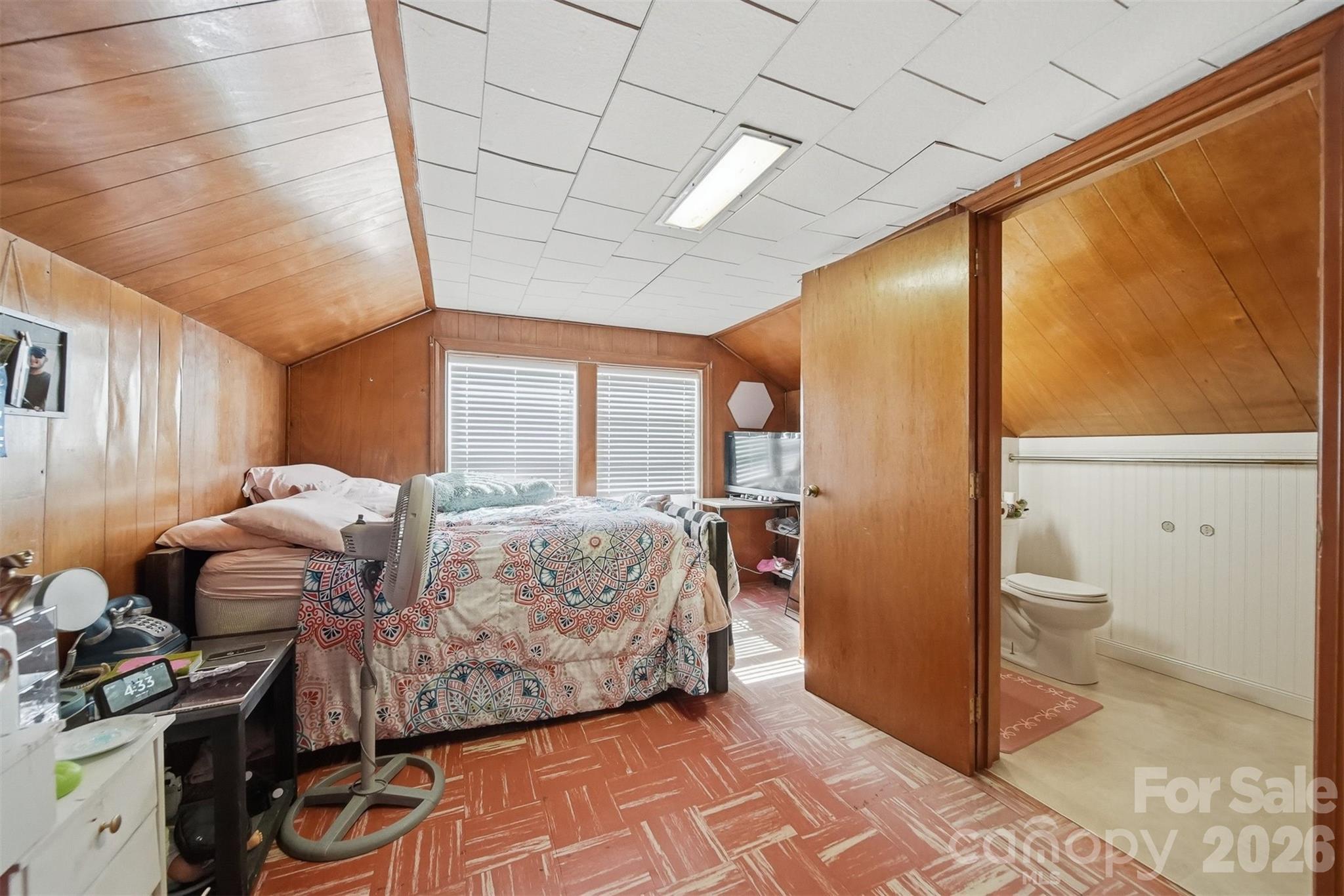 4039 Hartland Road — Lenoir