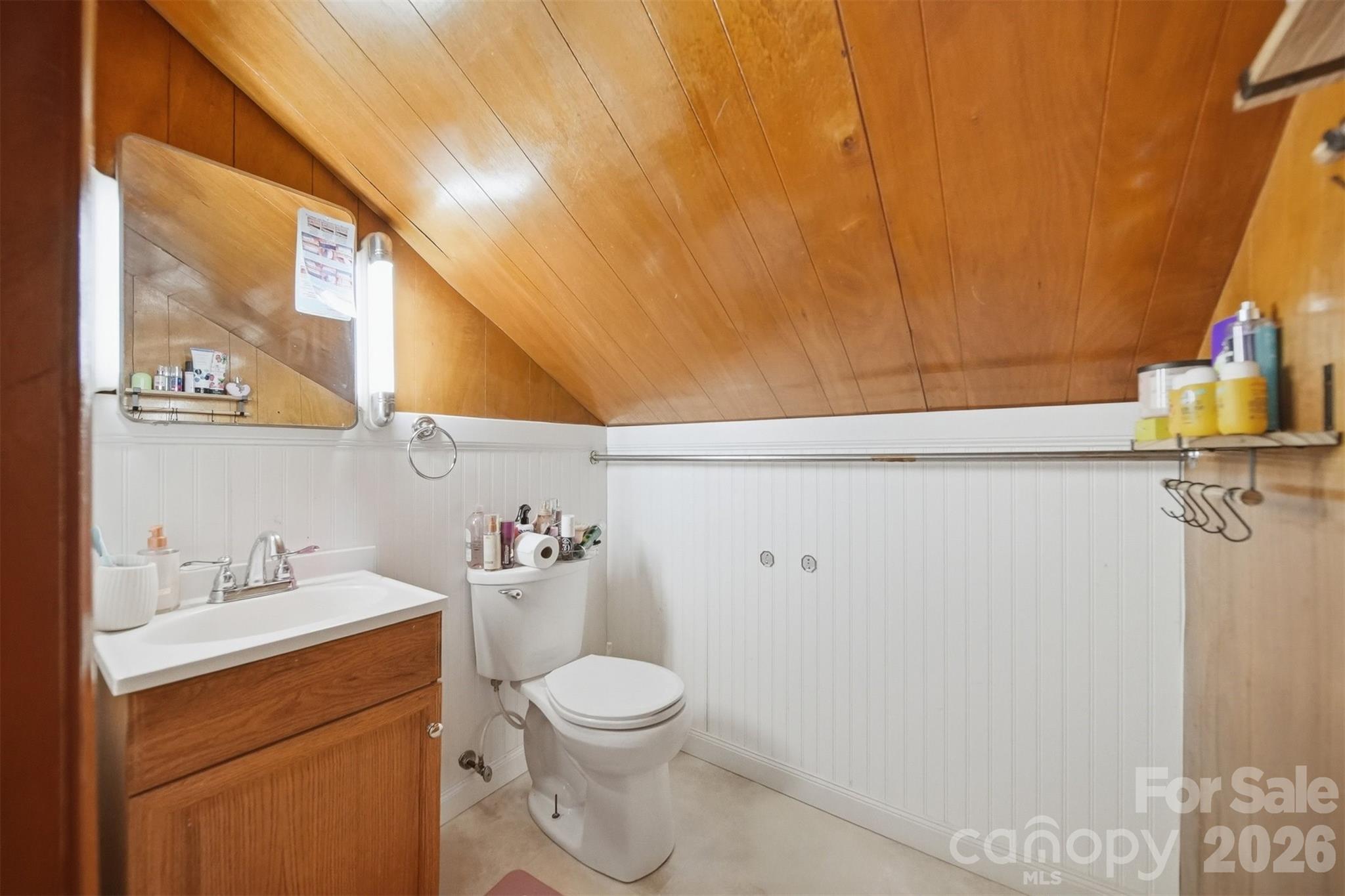 4039 Hartland Road — Lenoir