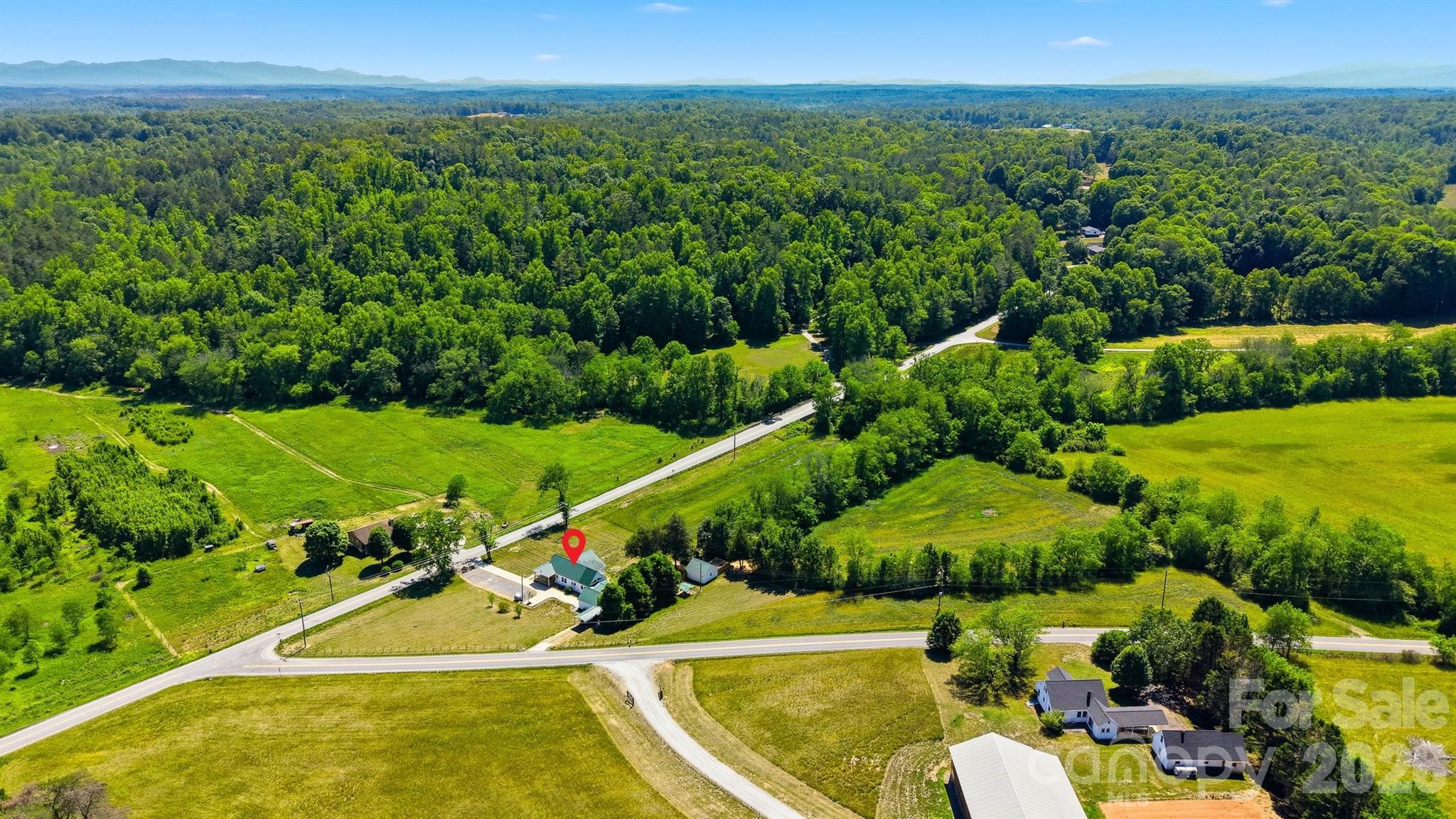 4039 Hartland Road — Lenoir