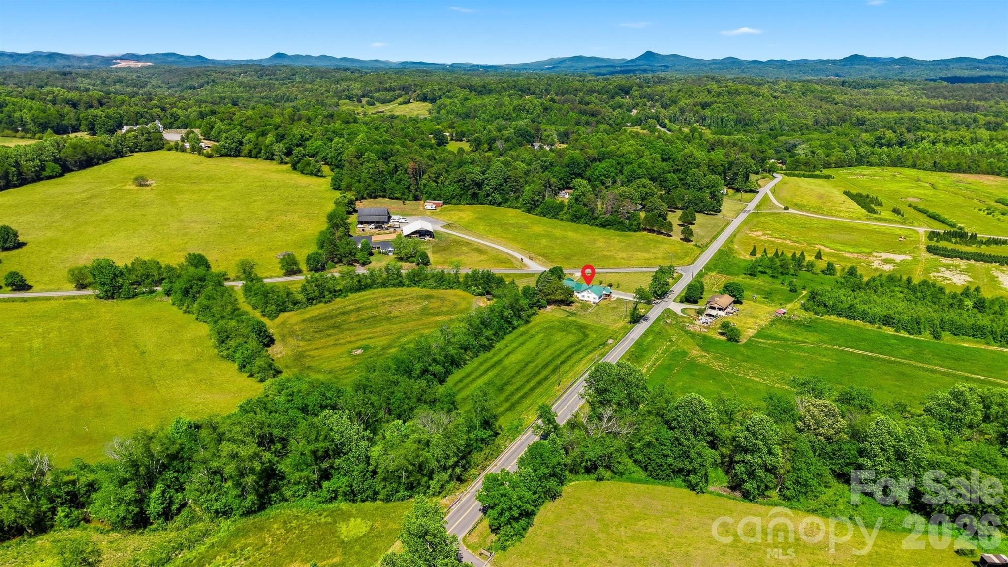 4039 Hartland Road — Lenoir