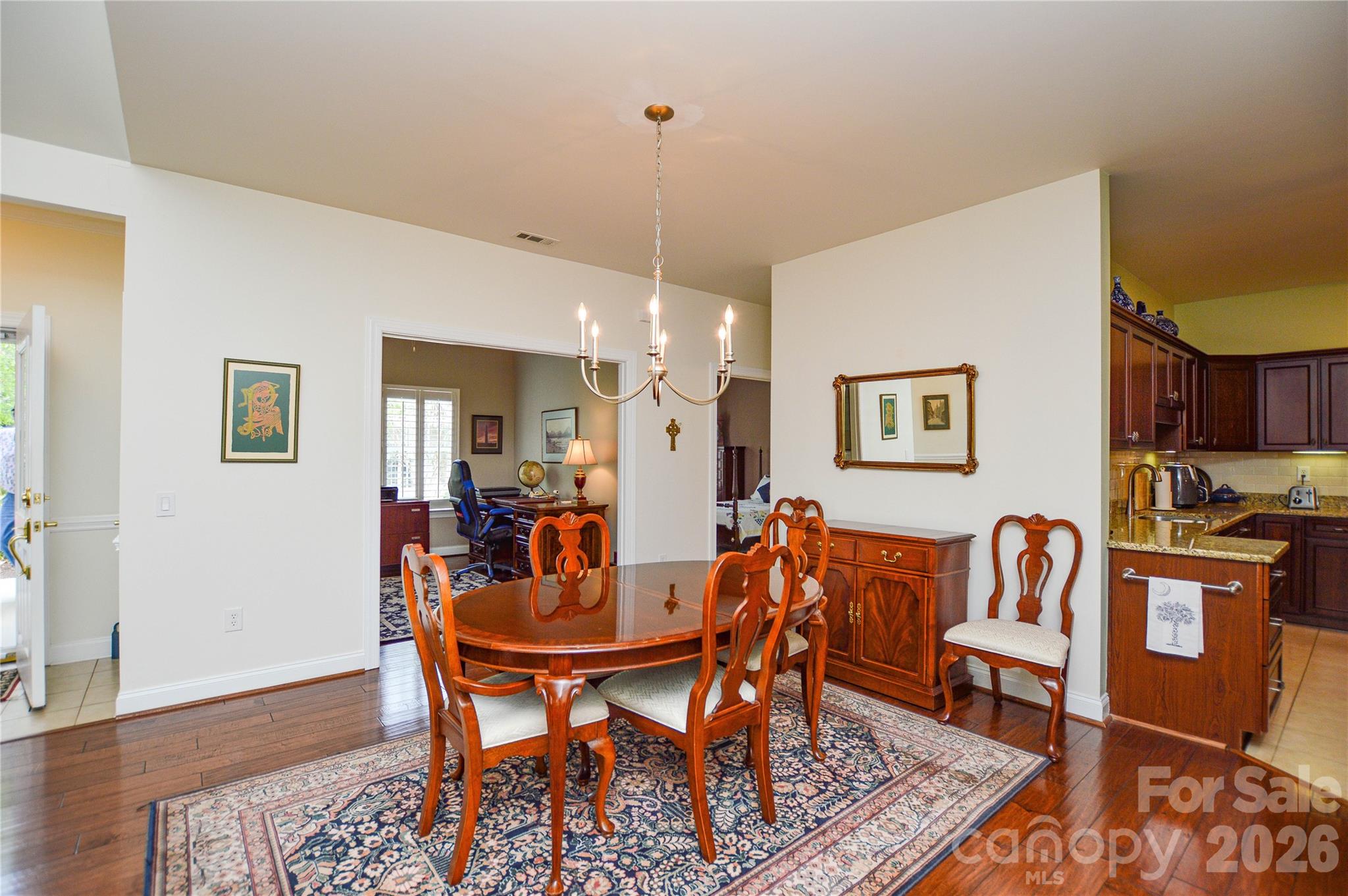 2249 N Castle Court — Matthews