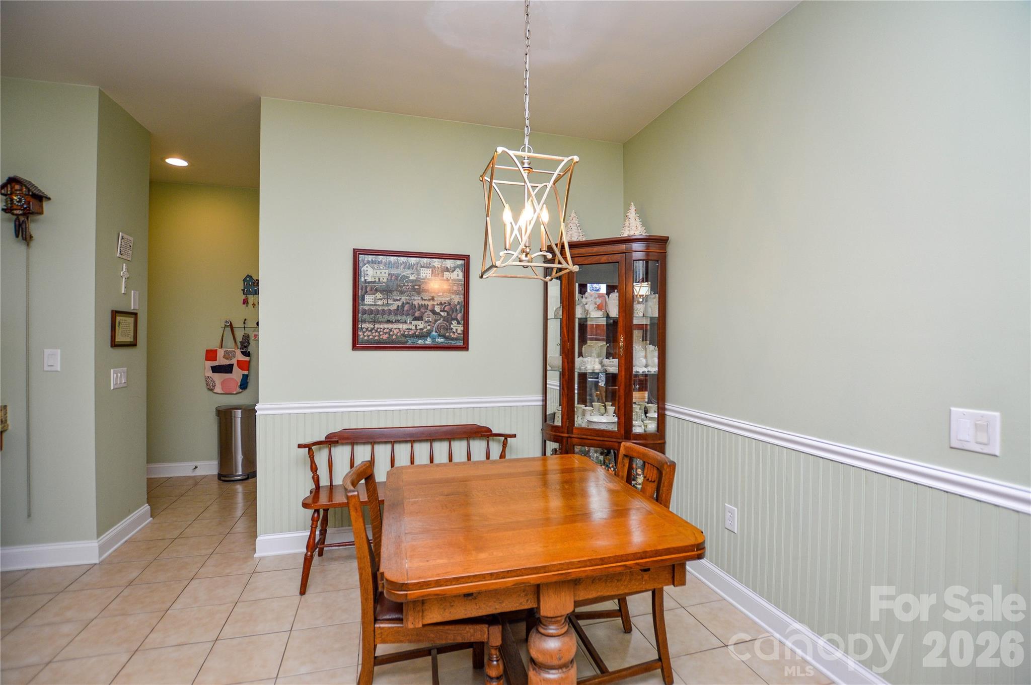 2249 N Castle Court — Matthews