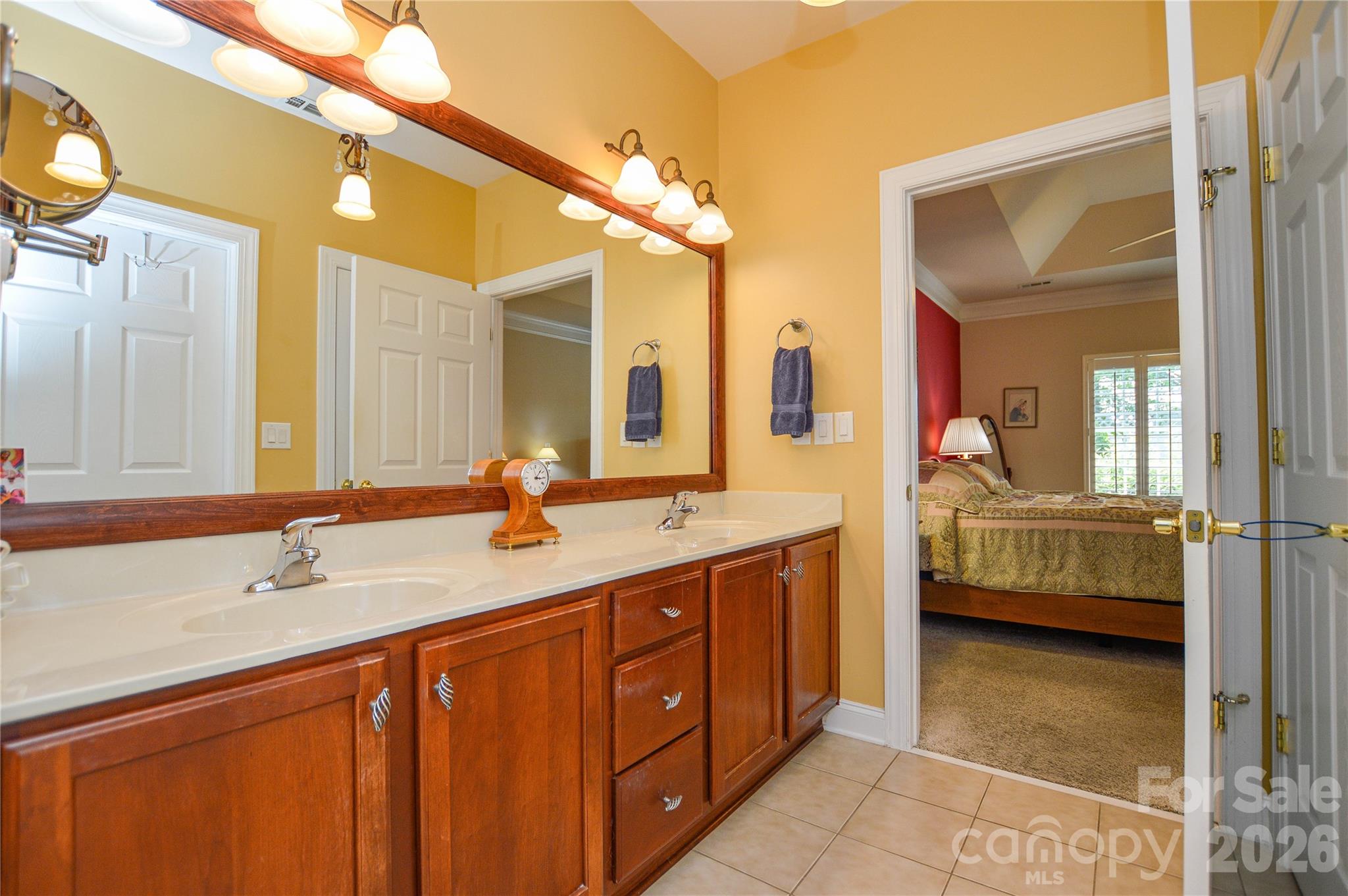 2249 N Castle Court — Matthews