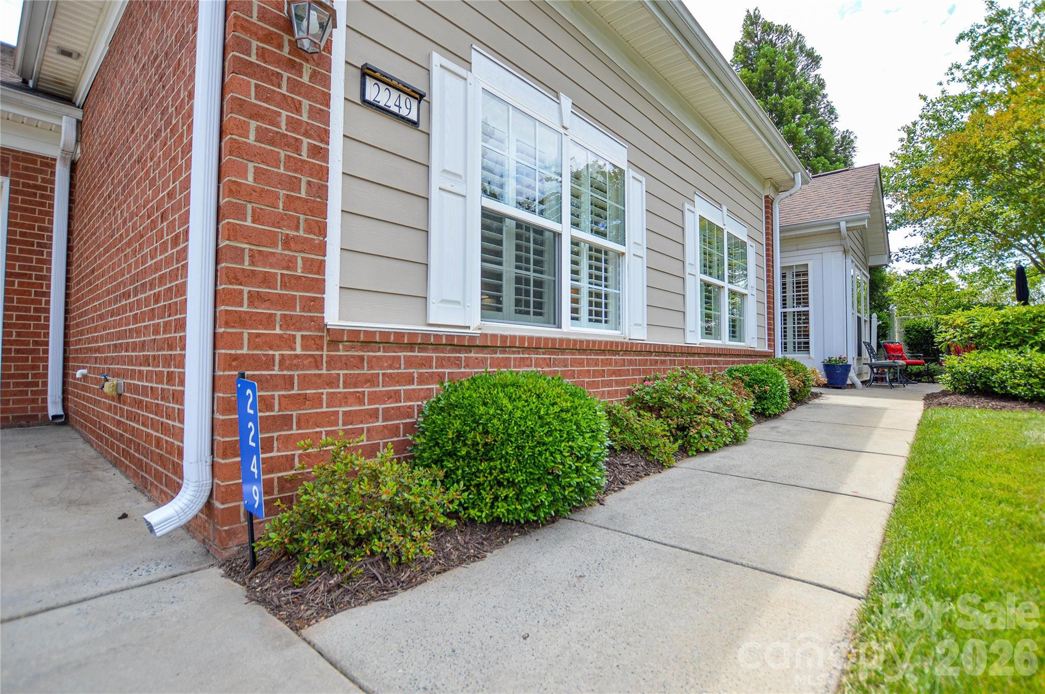 2249 N Castle Court — Matthews