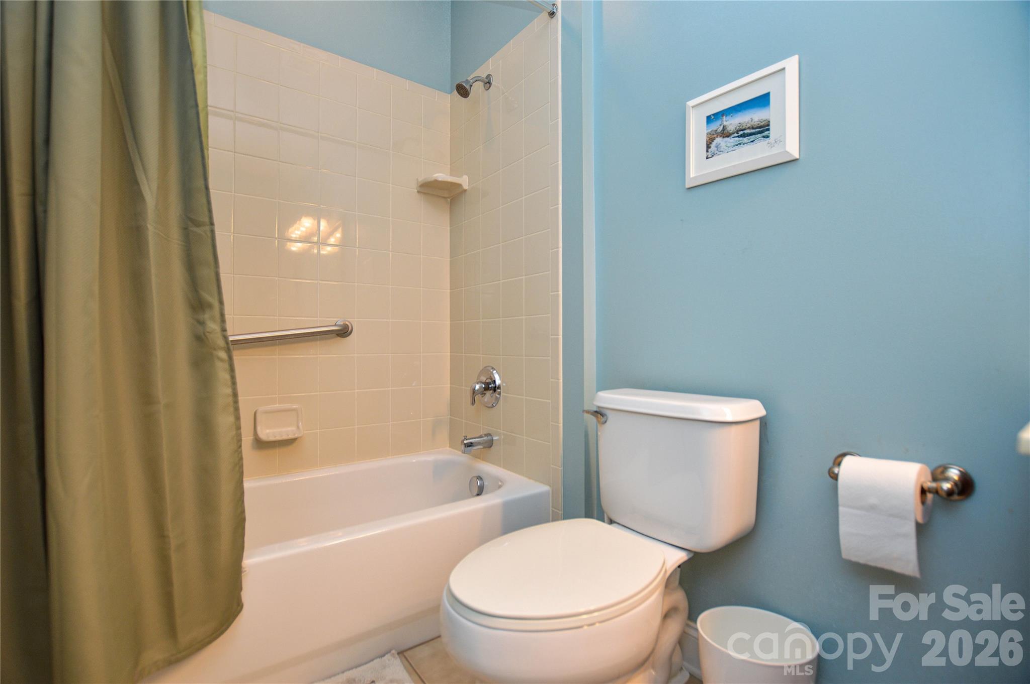 2249 N Castle Court — Matthews