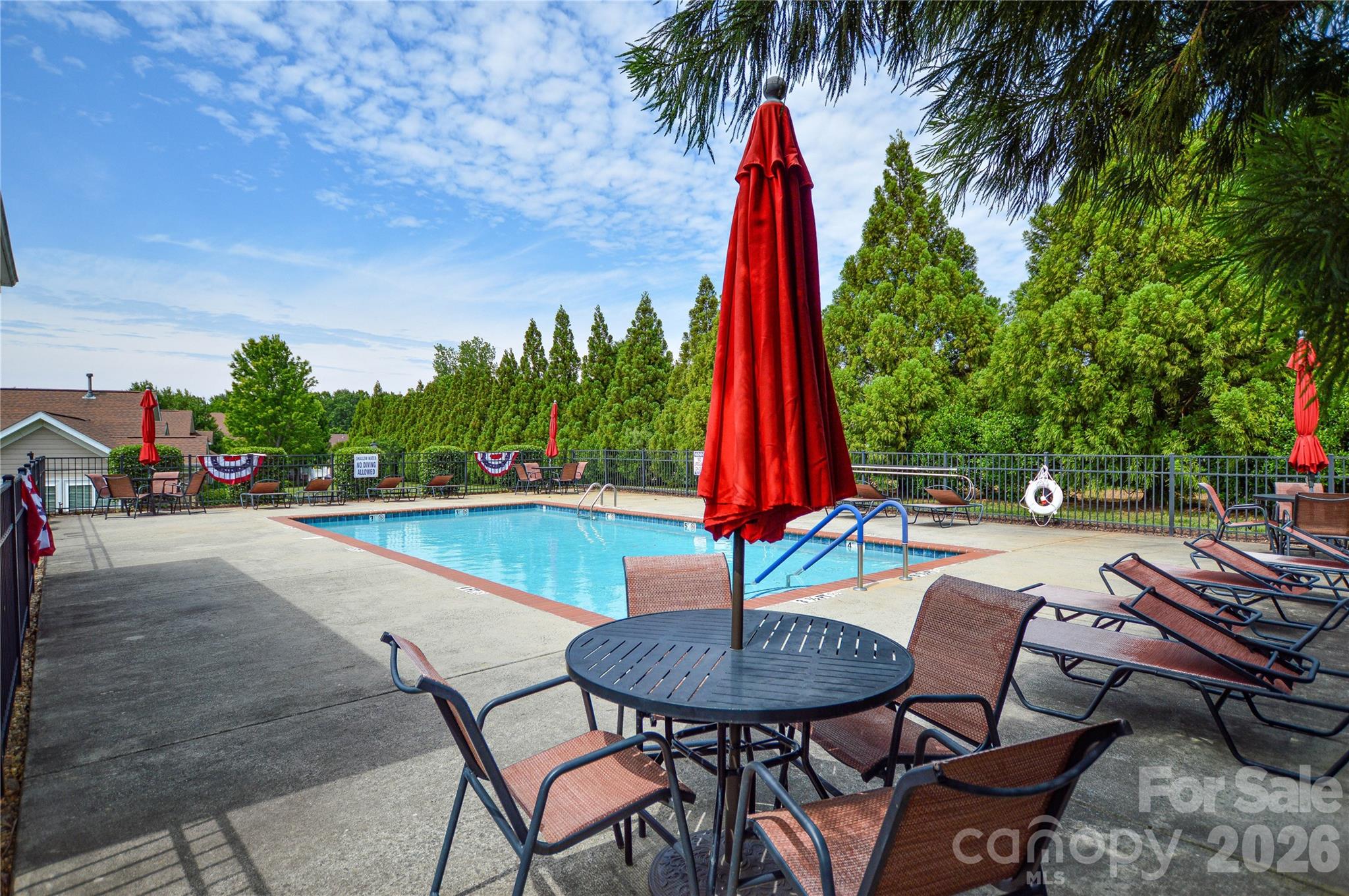 2249 N Castle Court — Matthews