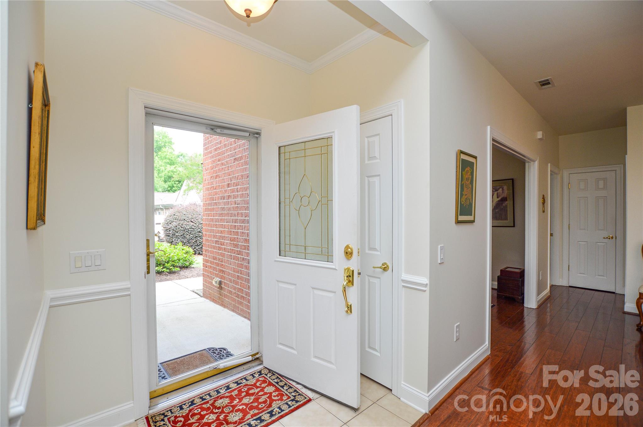 2249 N Castle Court — Matthews