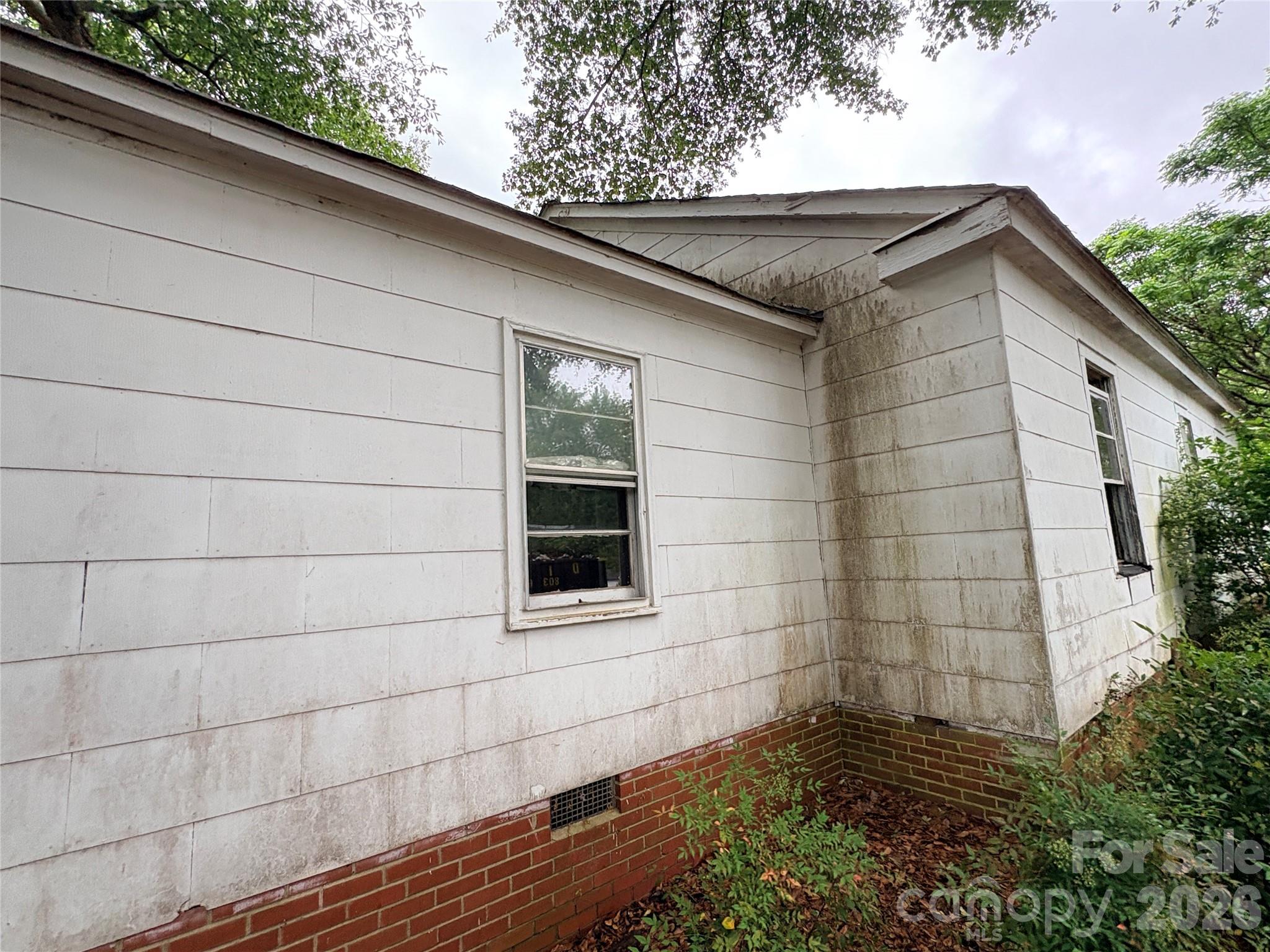 1286 Elmwood Avenue — Lancaster
