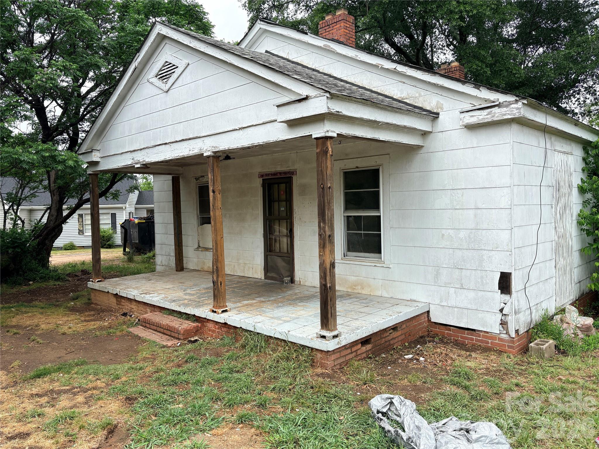 1286 Elmwood Avenue — Lancaster