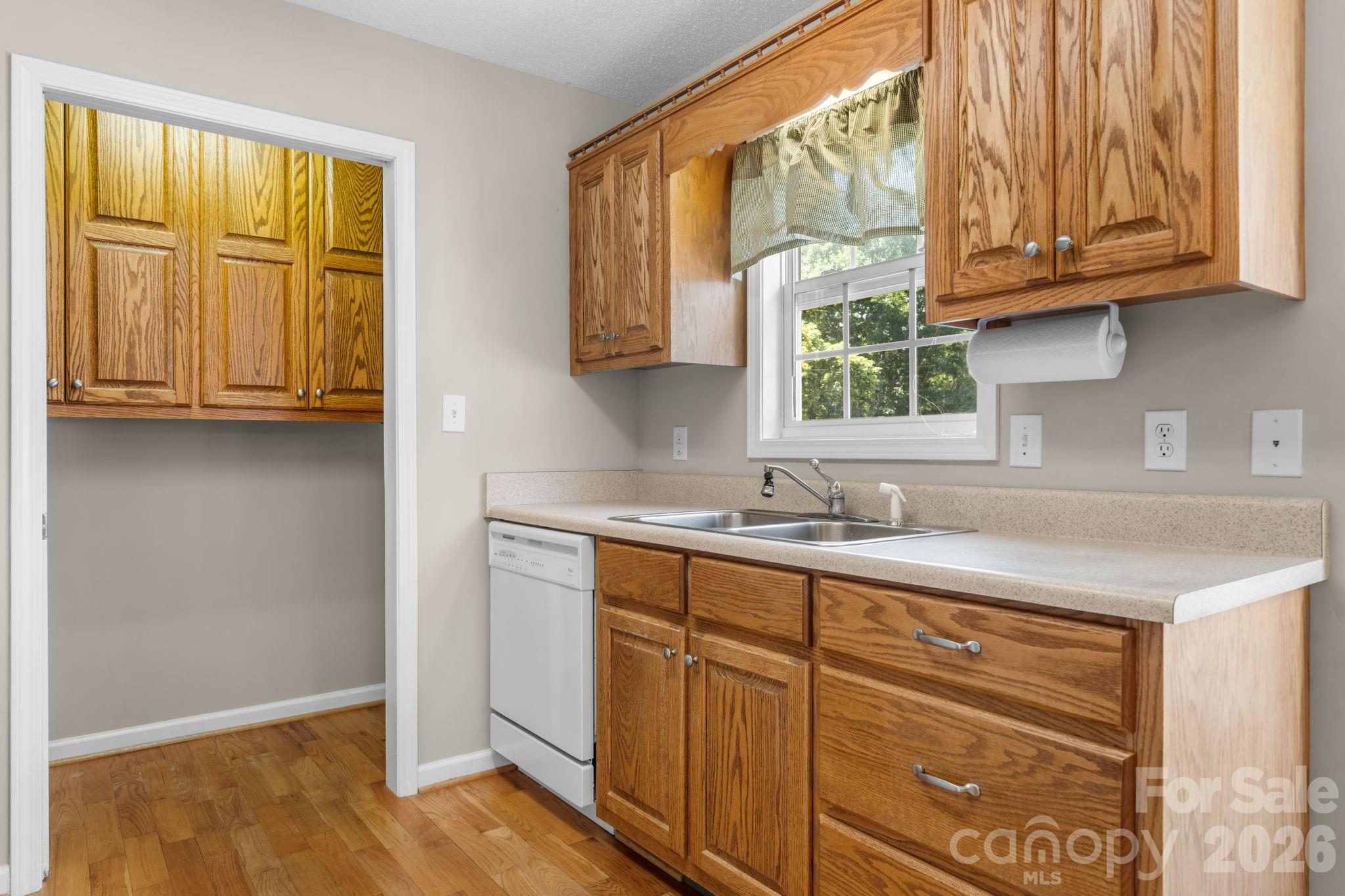 4967 Addison Lane — Hickory