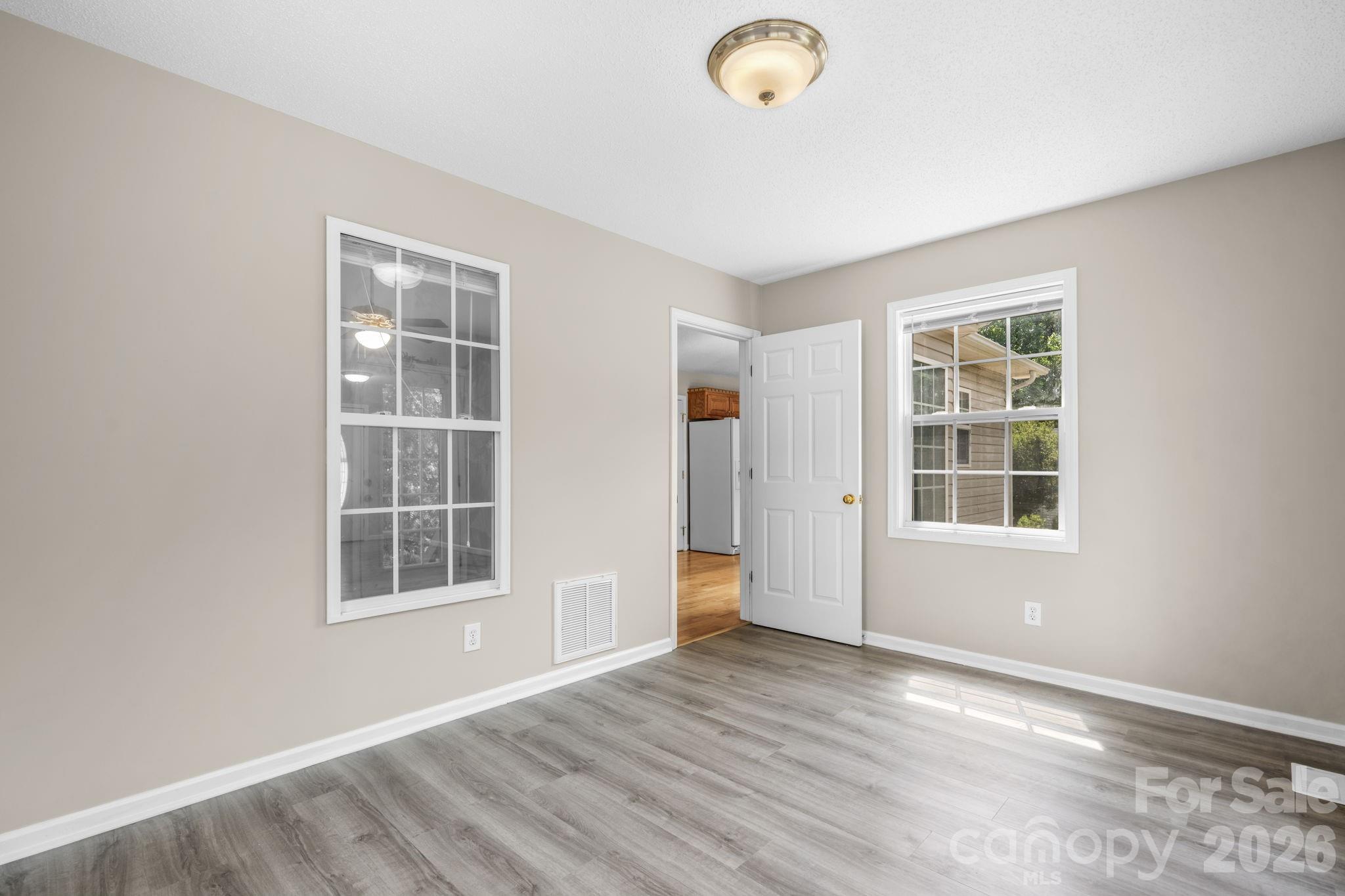 4967 Addison Lane — Hickory