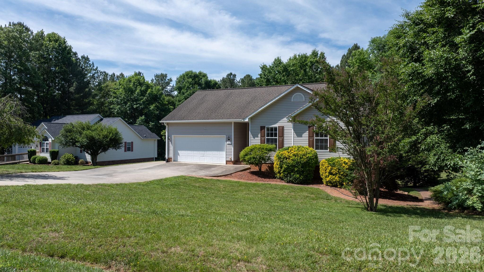 4967 Addison Lane — Hickory