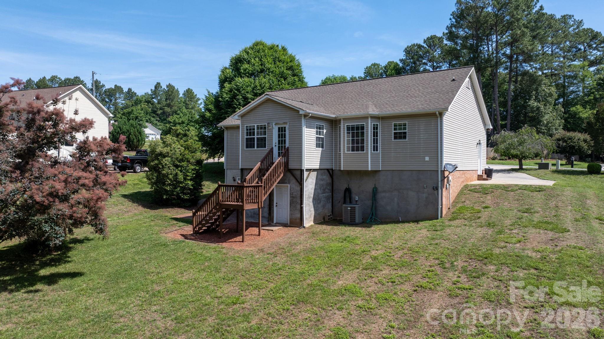 4967 Addison Lane — Hickory