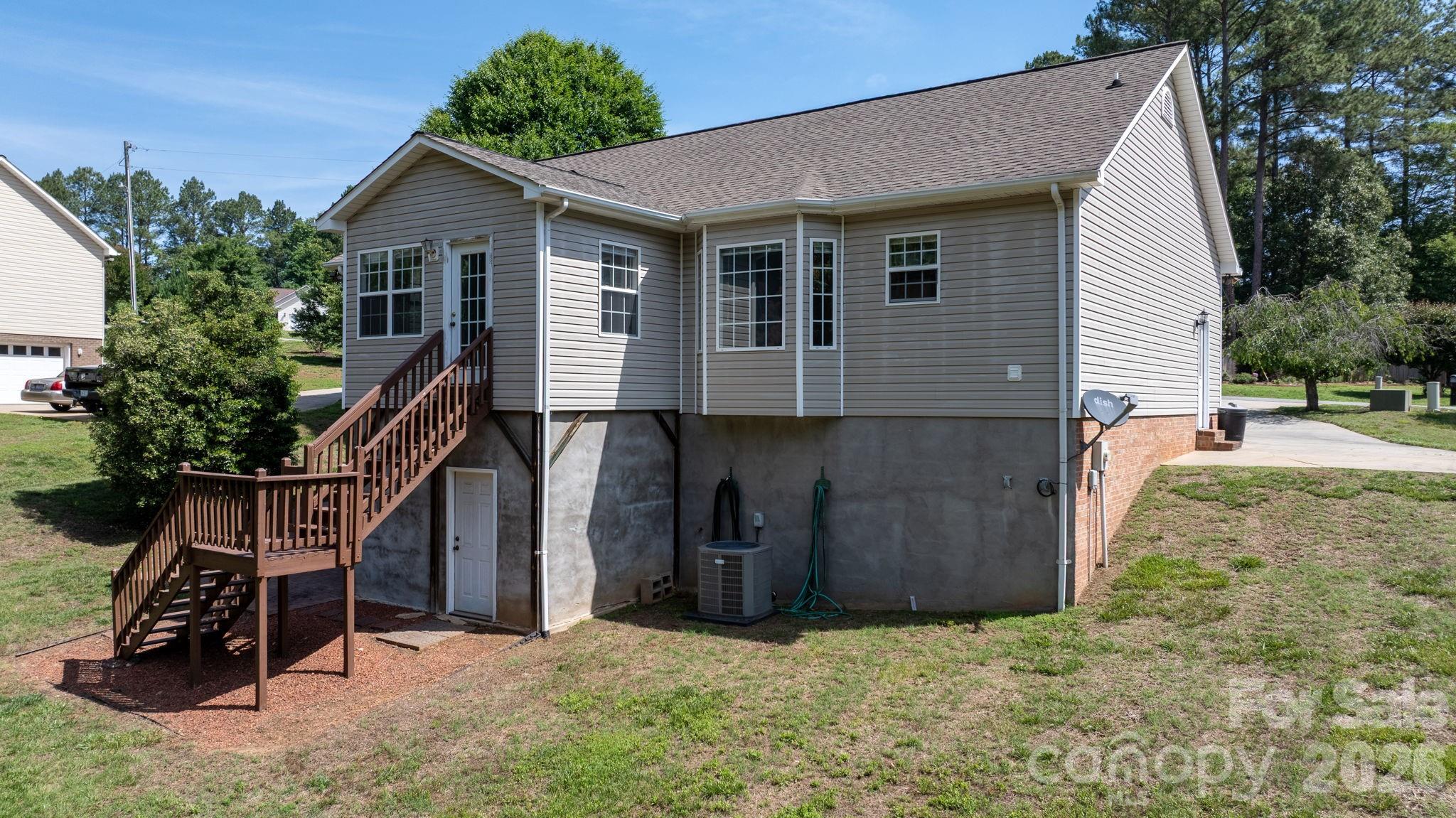 4967 Addison Lane — Hickory