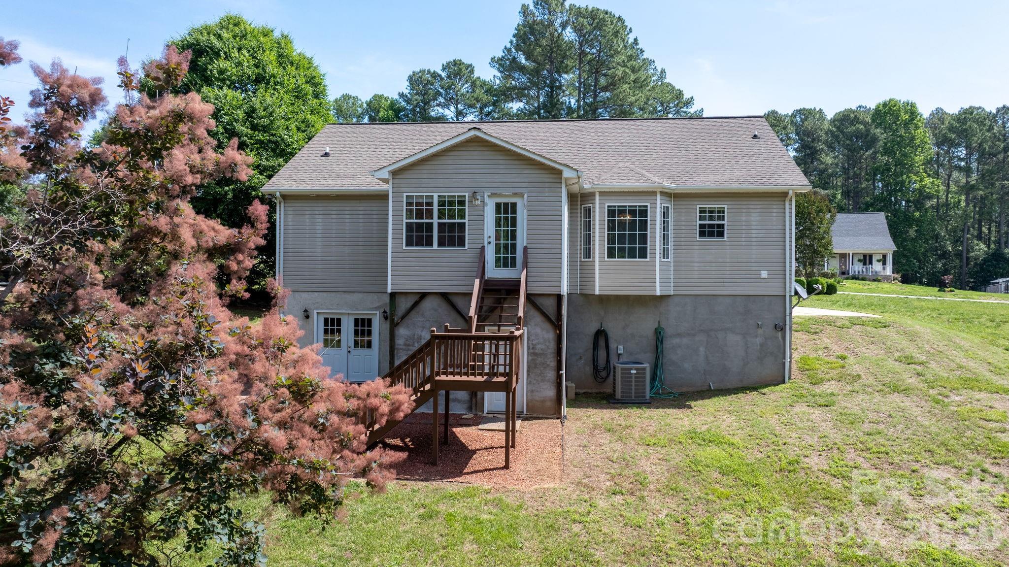 4967 Addison Lane — Hickory