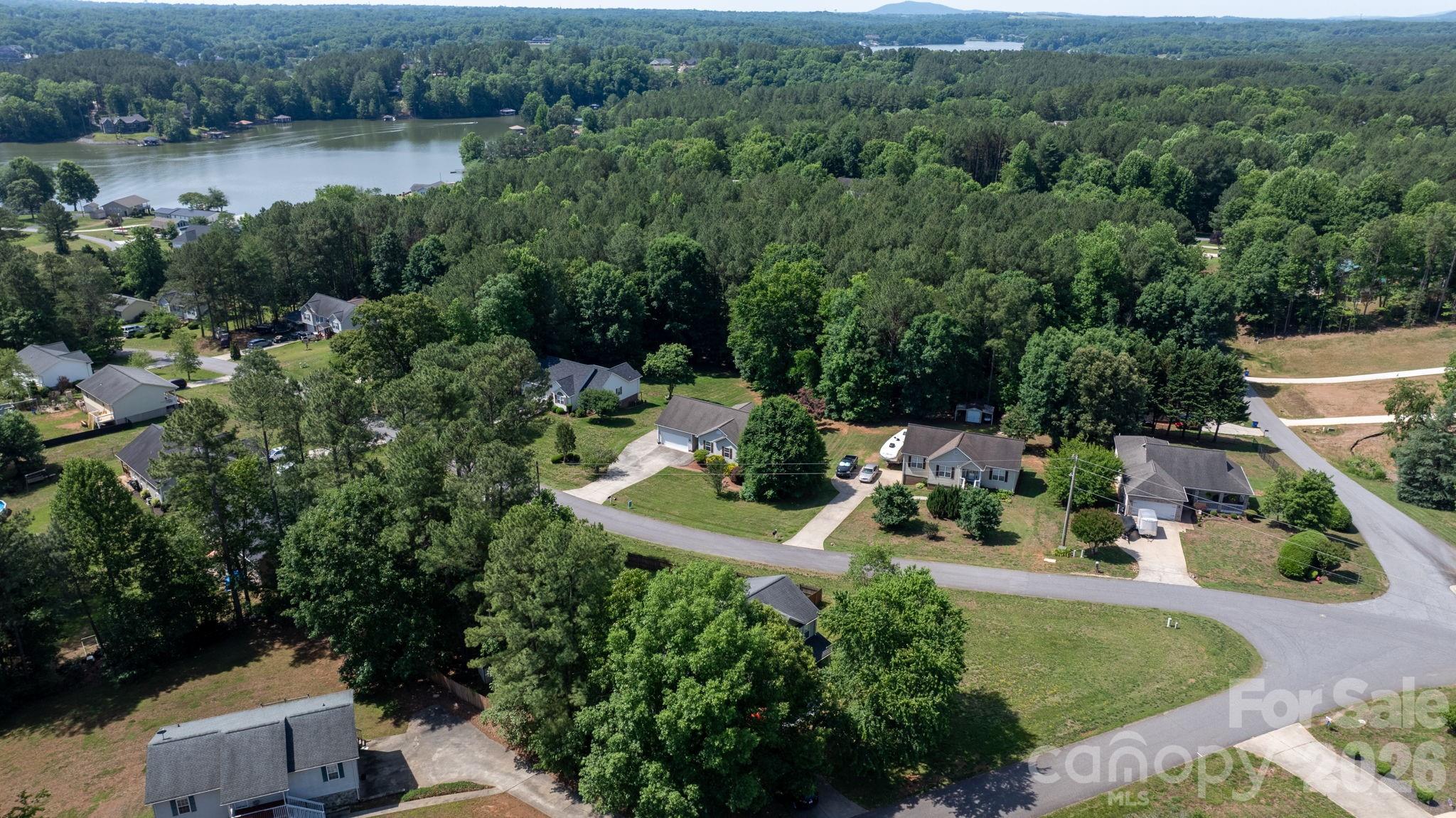 4967 Addison Lane — Hickory