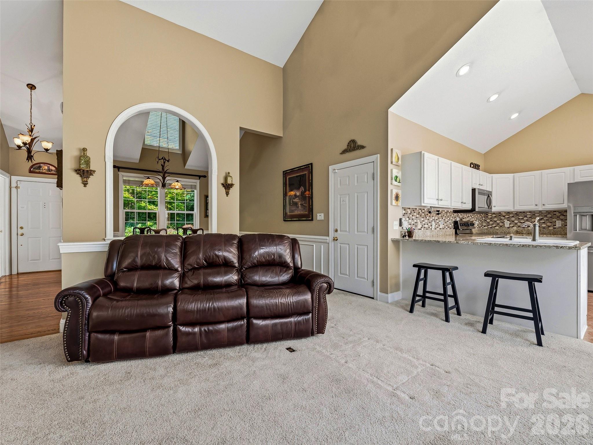 117 Hibiscus Lane — Asheville