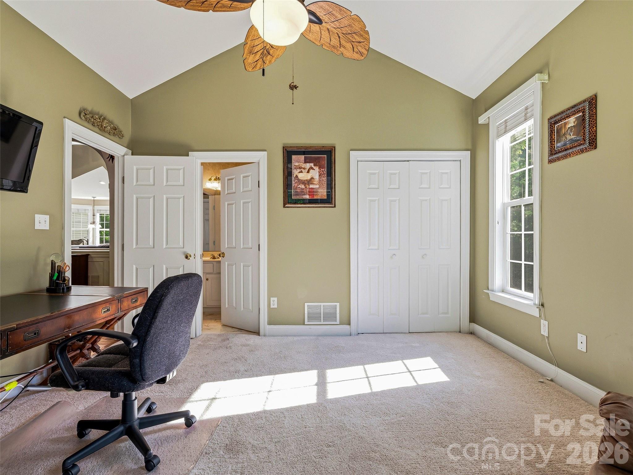 117 Hibiscus Lane — Asheville