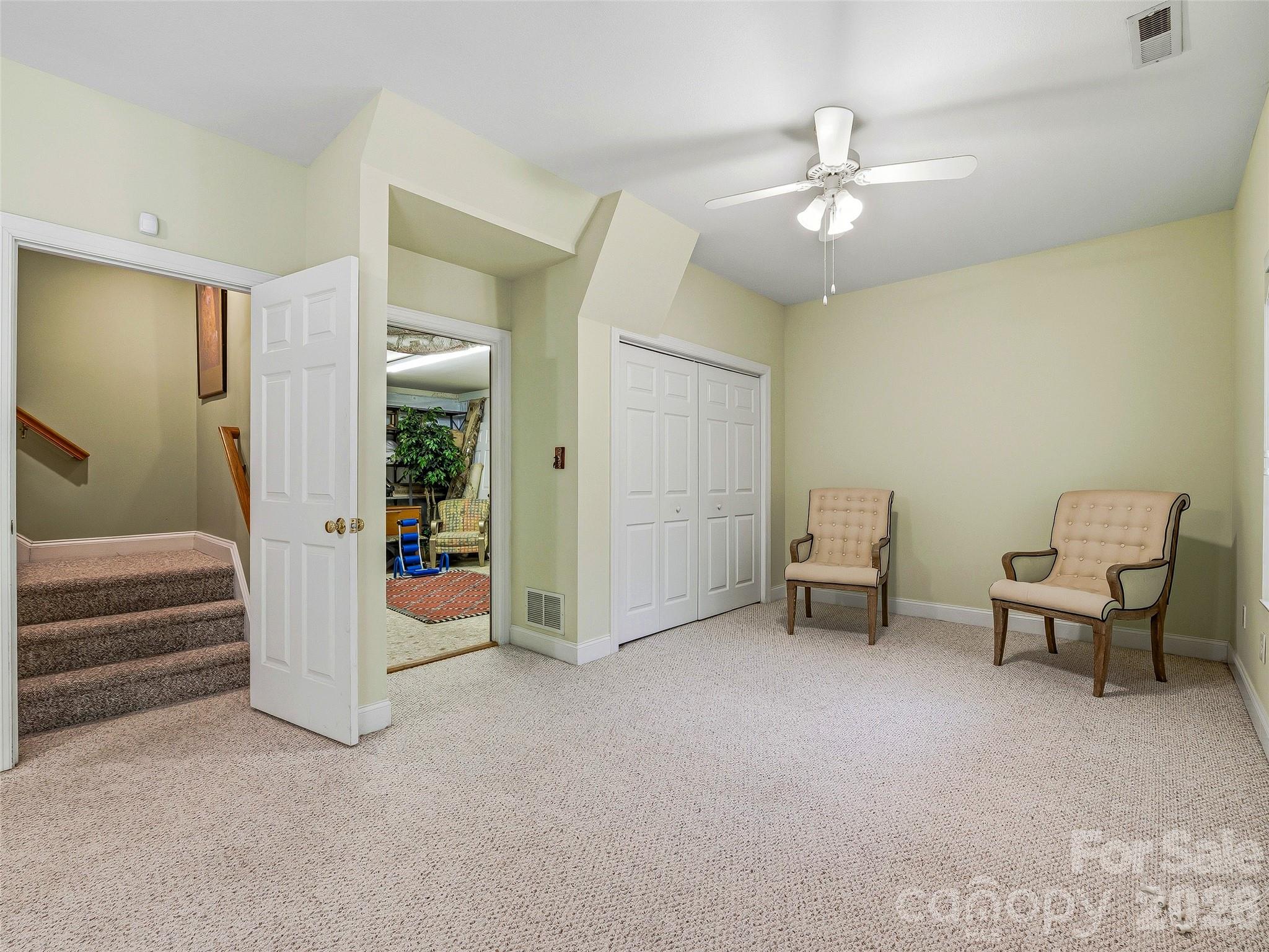 117 Hibiscus Lane — Asheville
