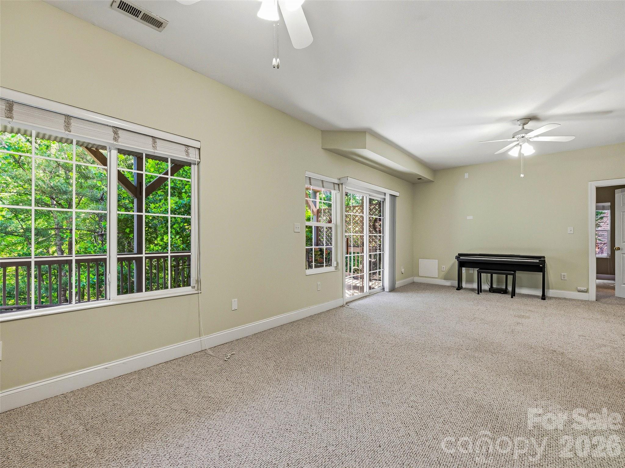 117 Hibiscus Lane — Asheville