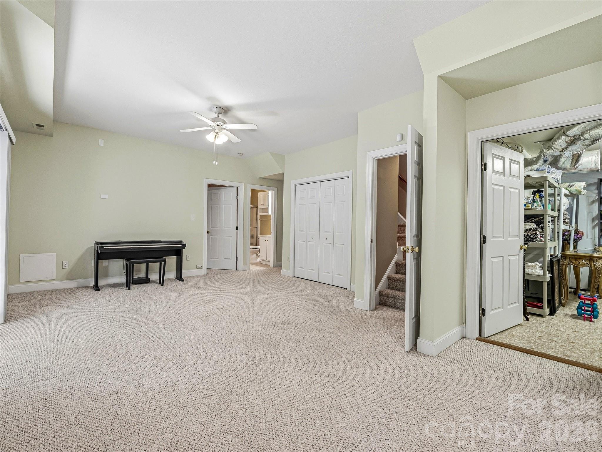117 Hibiscus Lane — Asheville