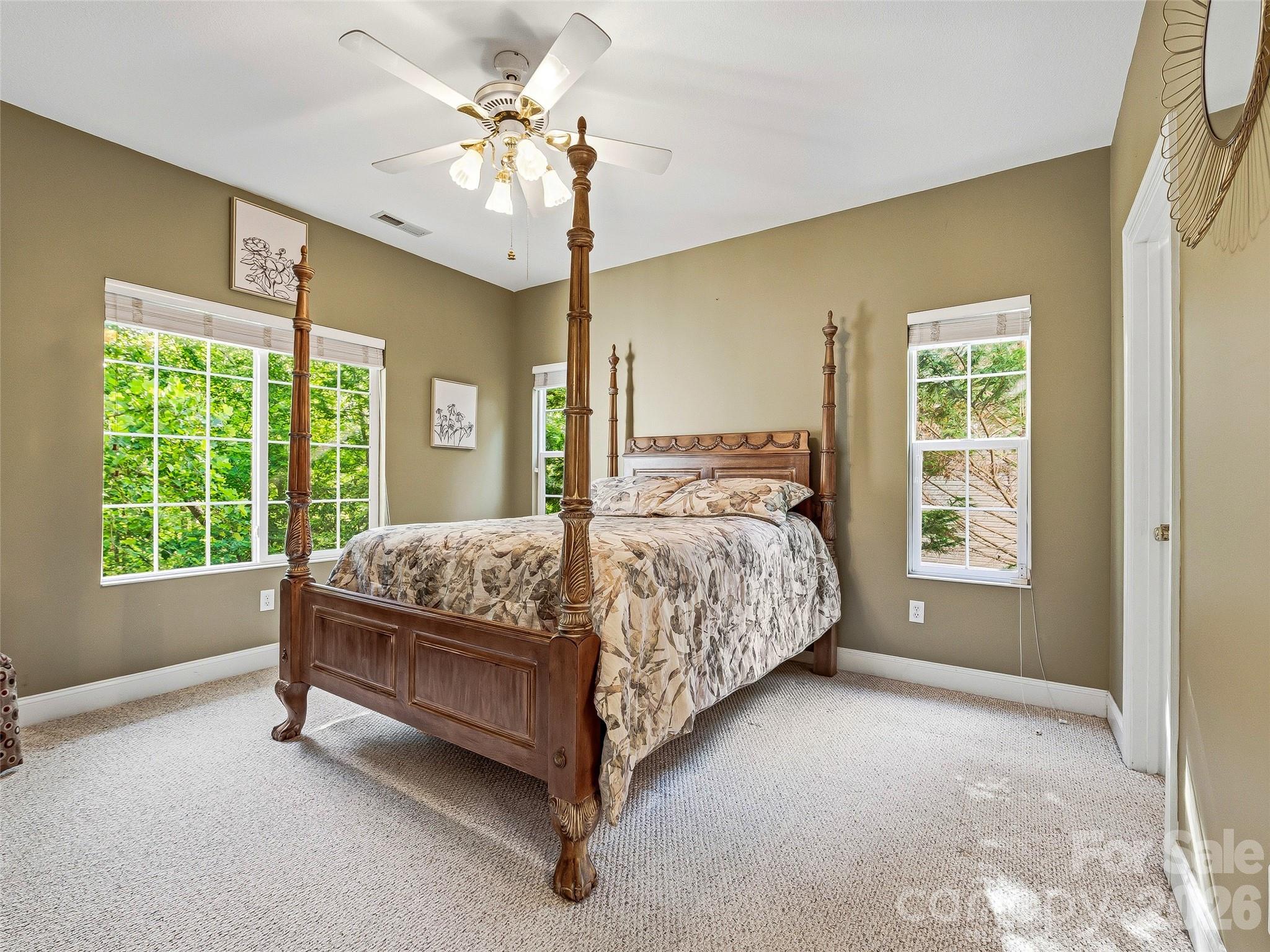117 Hibiscus Lane — Asheville
