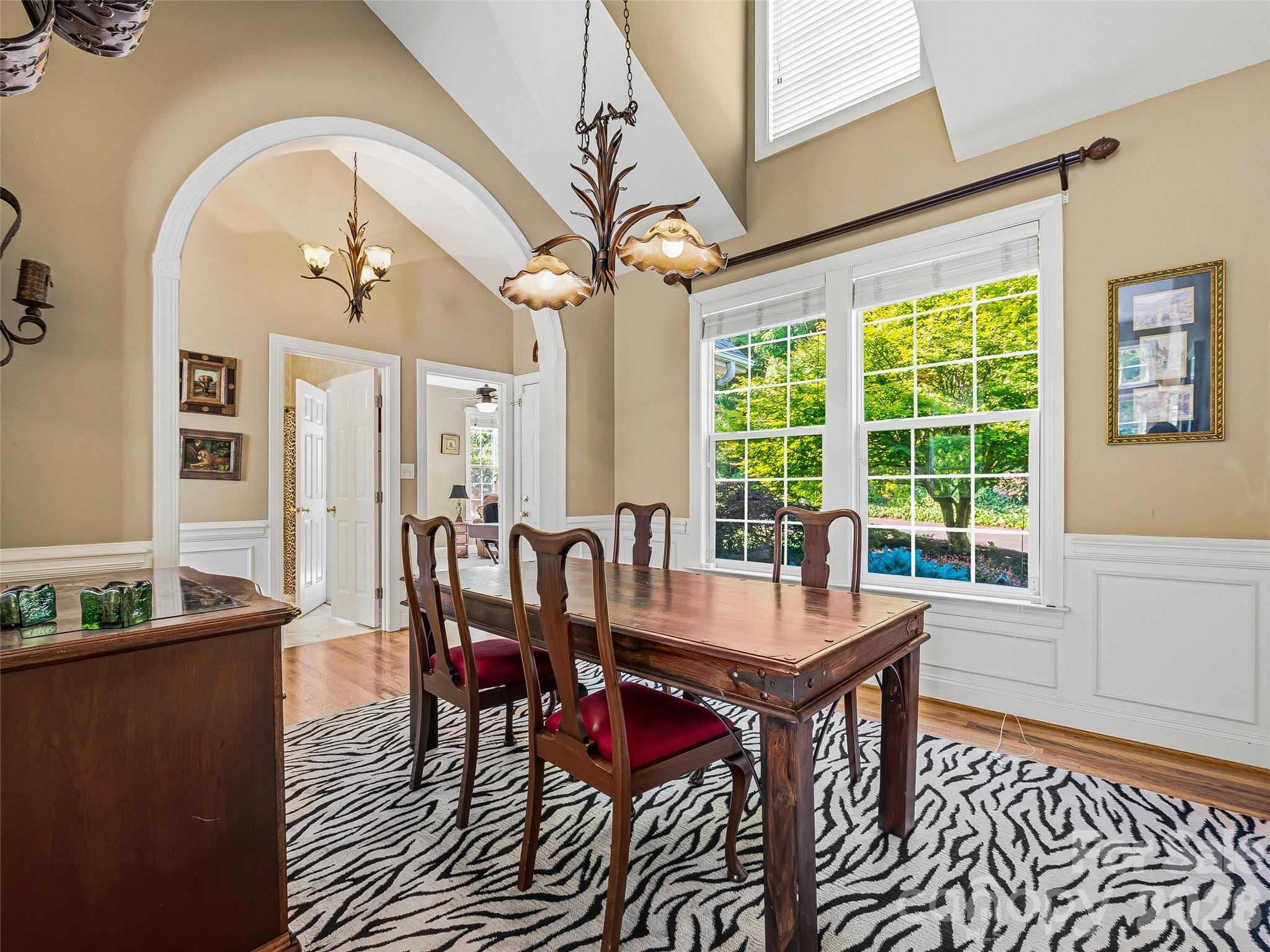 117 Hibiscus Lane — Asheville