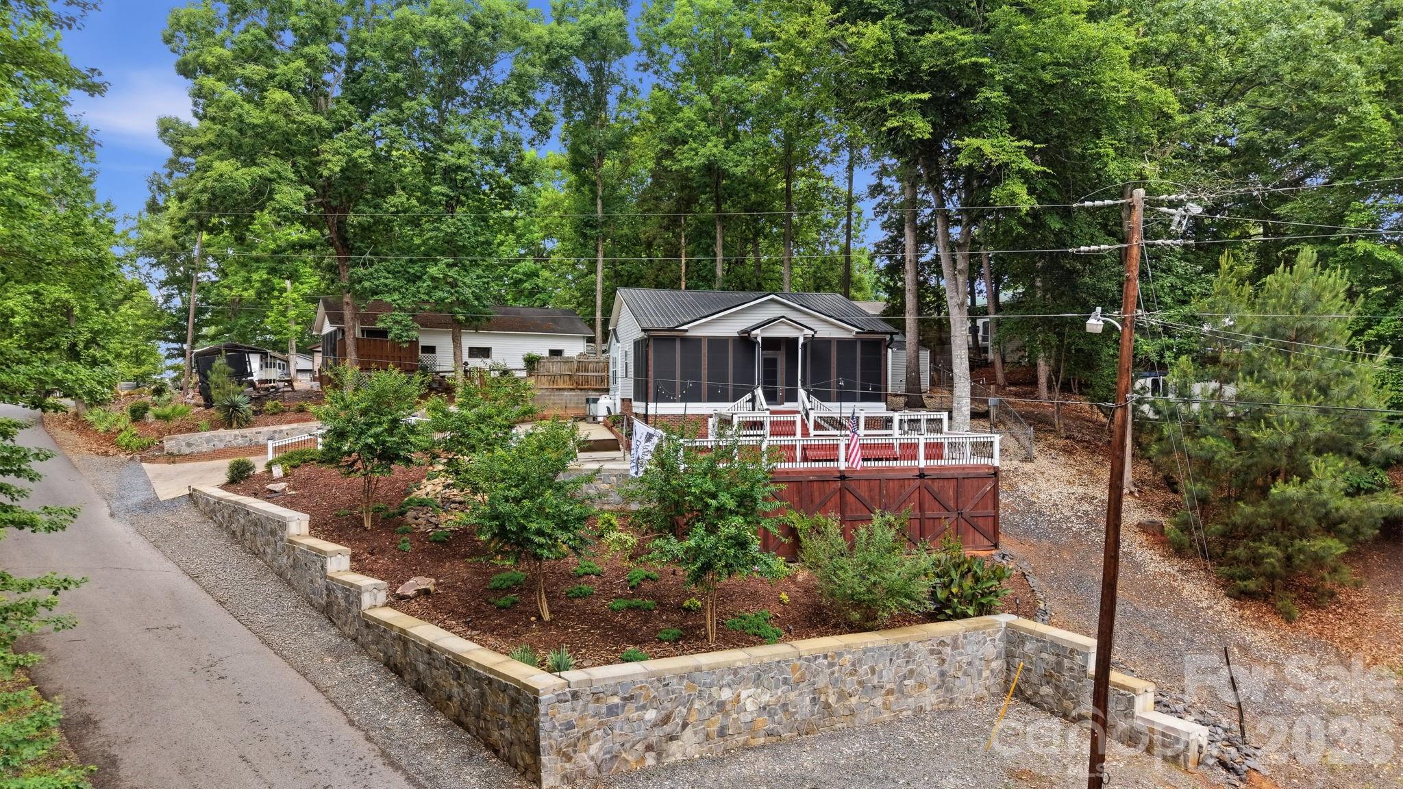 278/280 Lake Tillery Trail — Mount Gilead