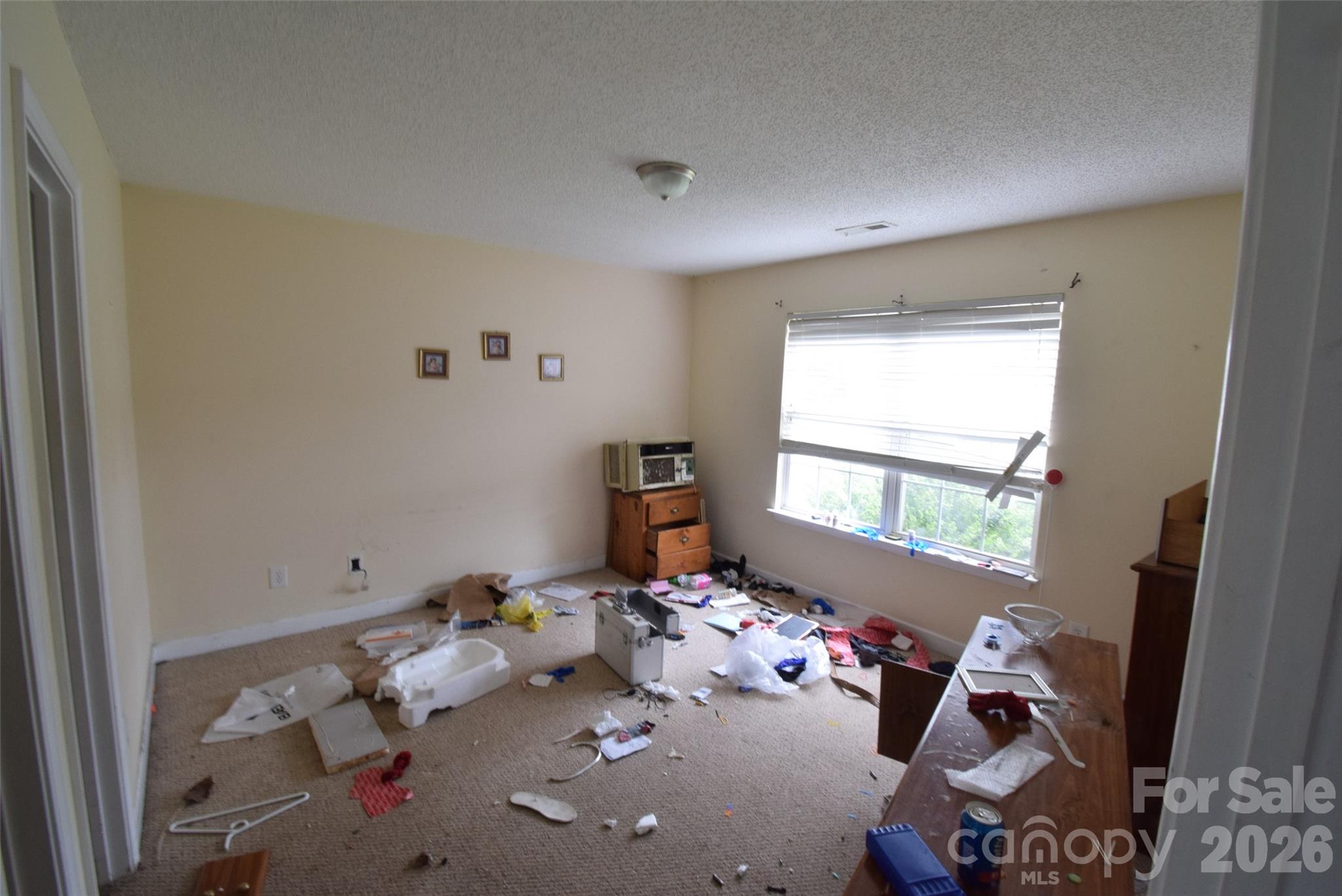 633 Overlook Road — Lowell