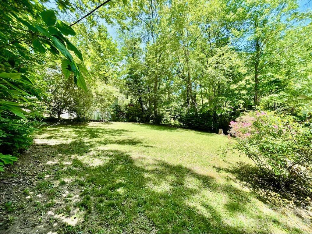 213 N Park Lane — Black Mountain