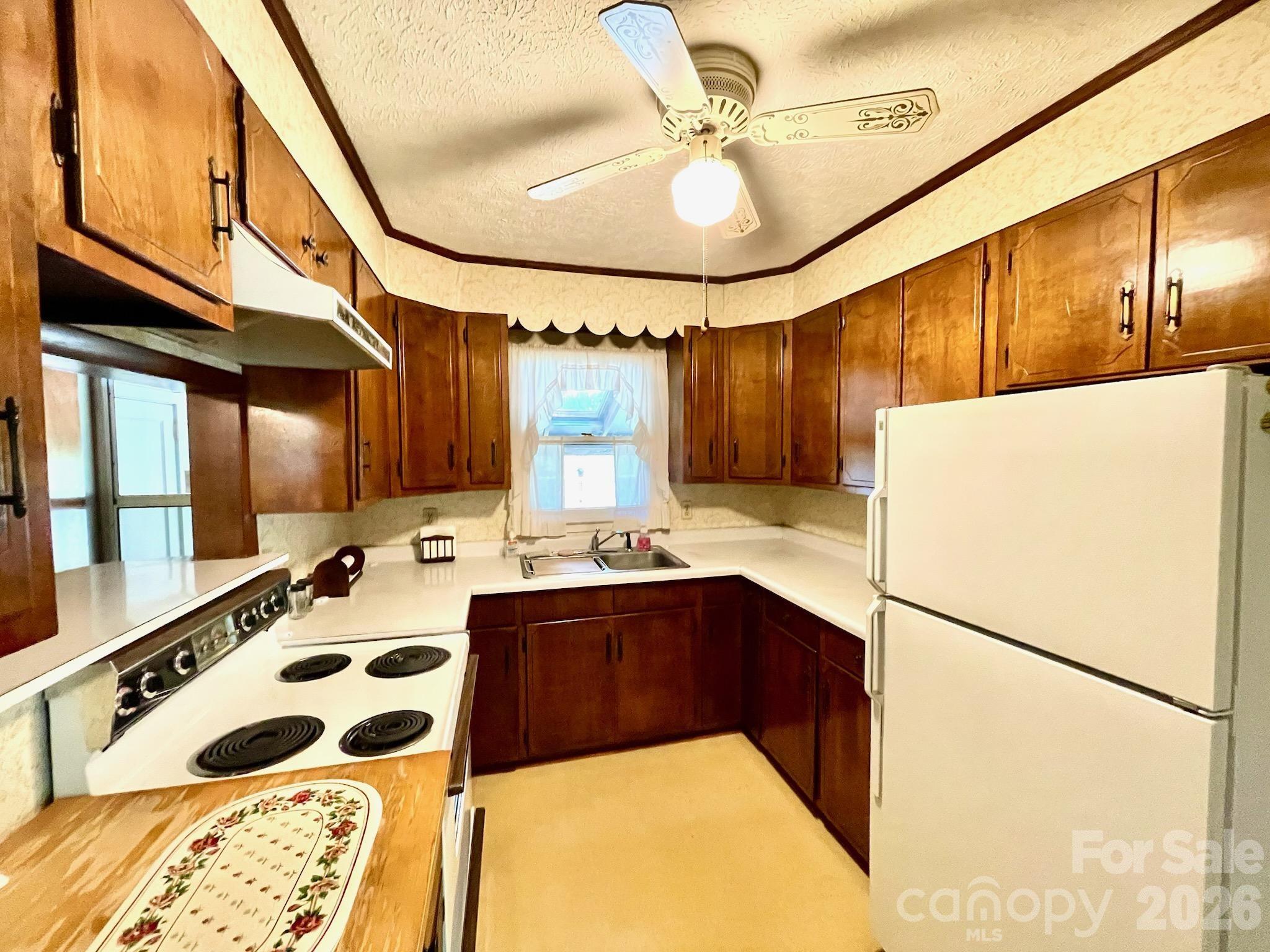 213 N Park Lane — Black Mountain