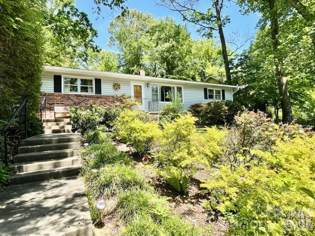 213 N Park Lane — Black Mountain