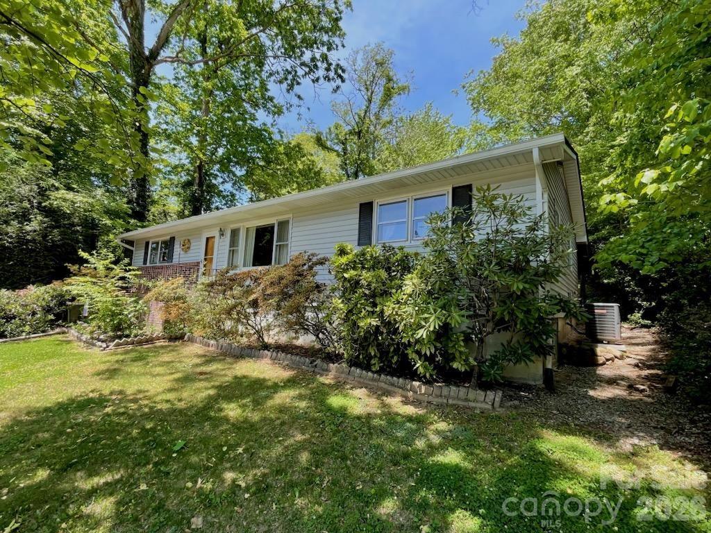 213 N Park Lane — Black Mountain