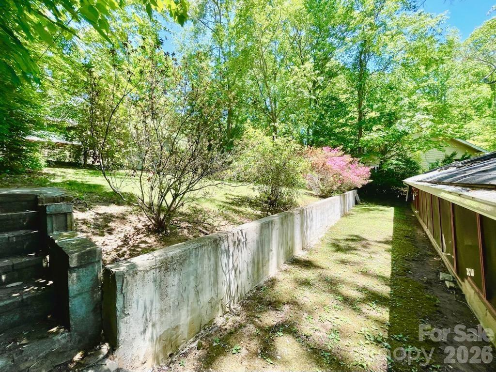 213 N Park Lane — Black Mountain