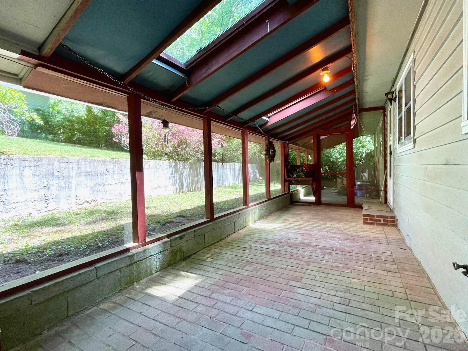 213 N Park Lane — Black Mountain