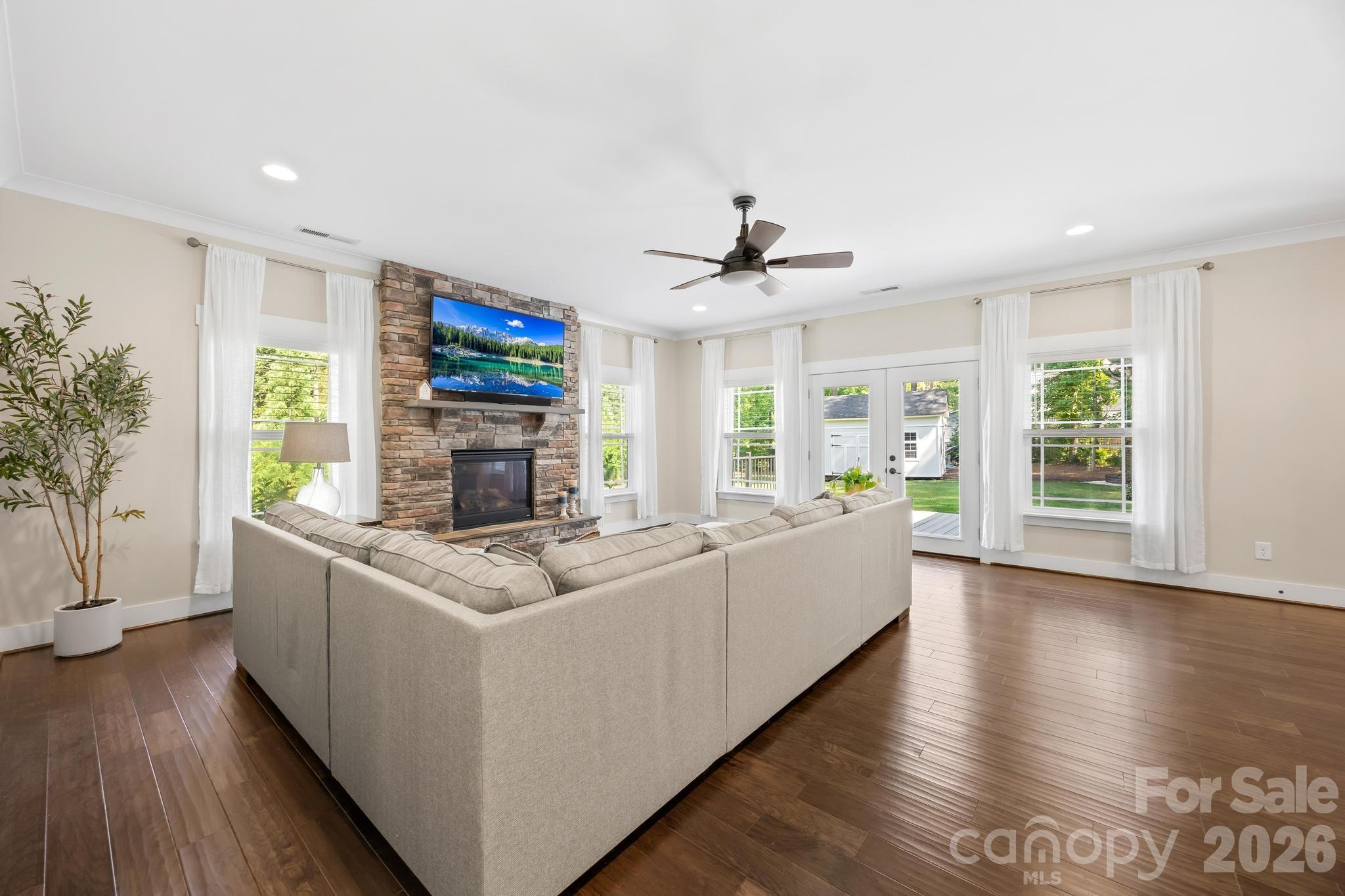 334 McCrary Road — Mooresville