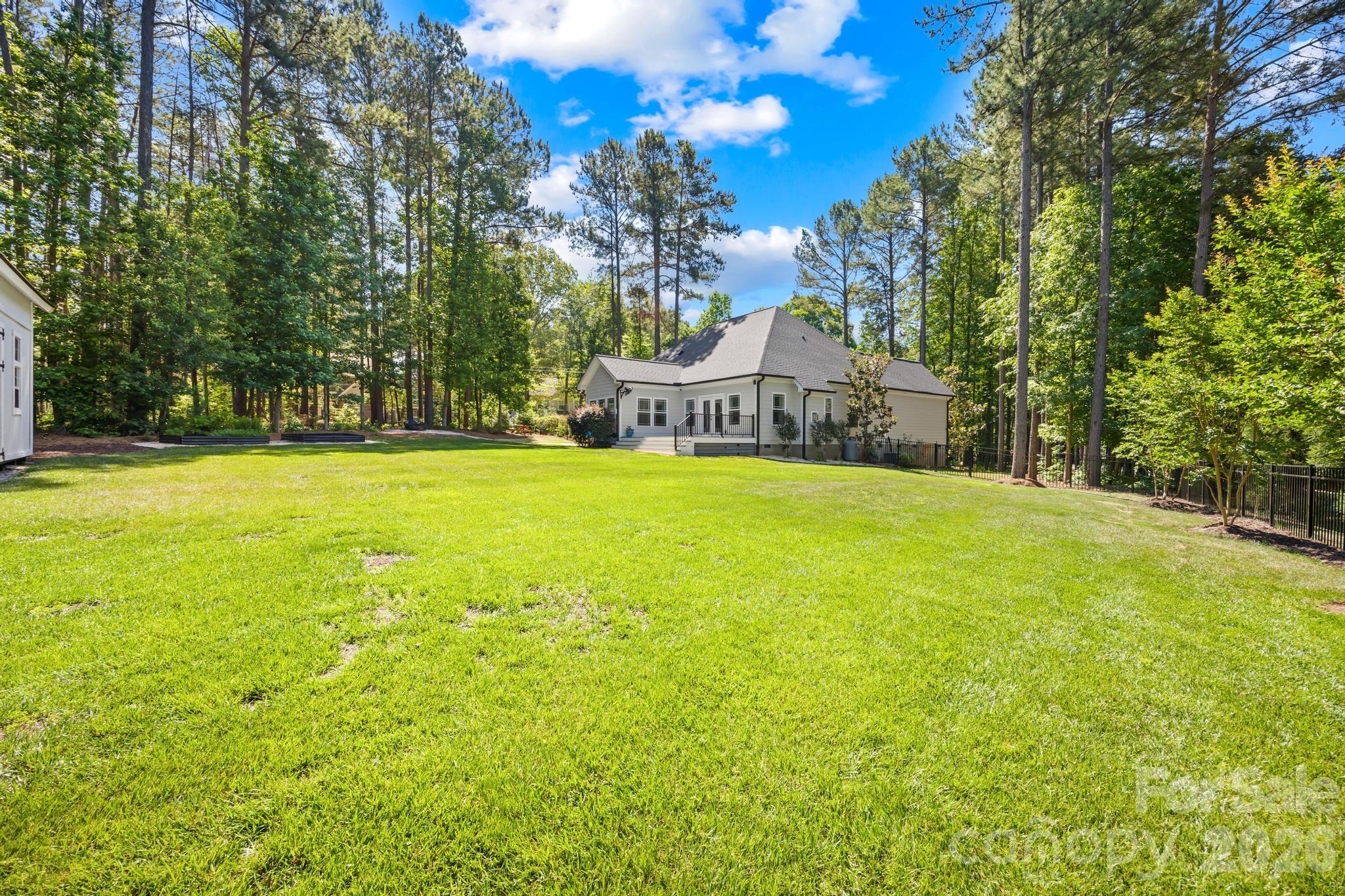 334 McCrary Road — Mooresville